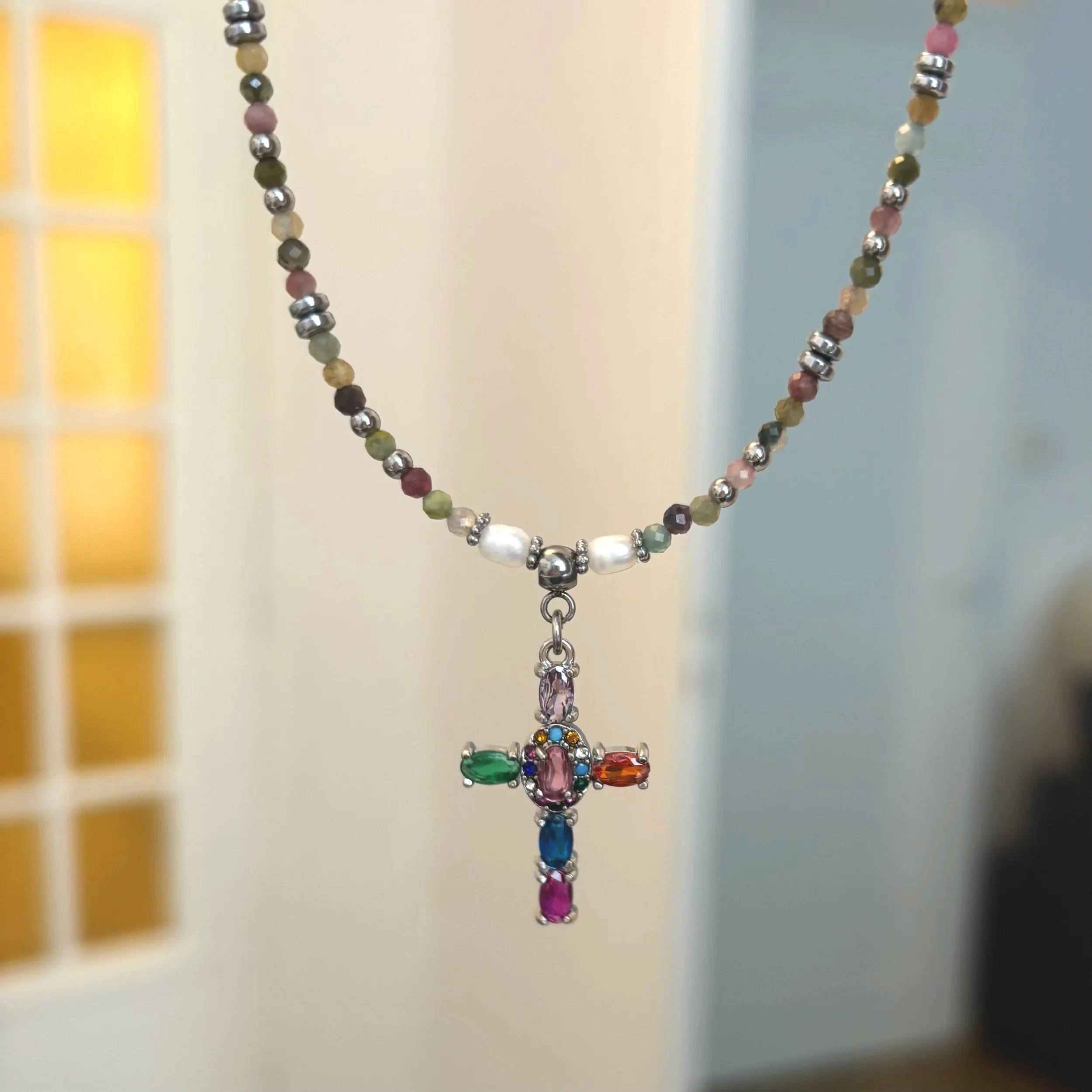 Collier croix multicolor