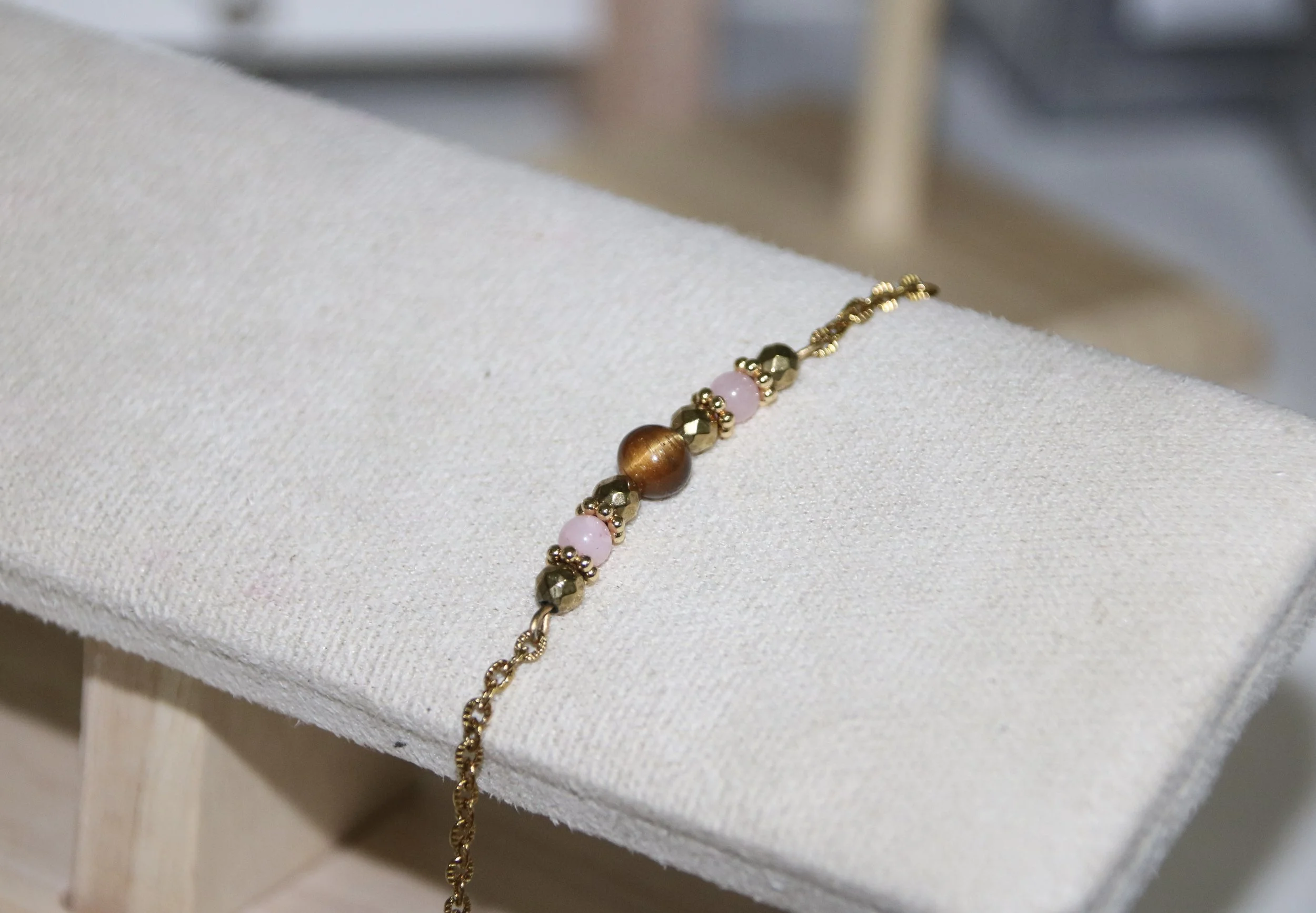 Bracelet oeil de tigre et quartz rose