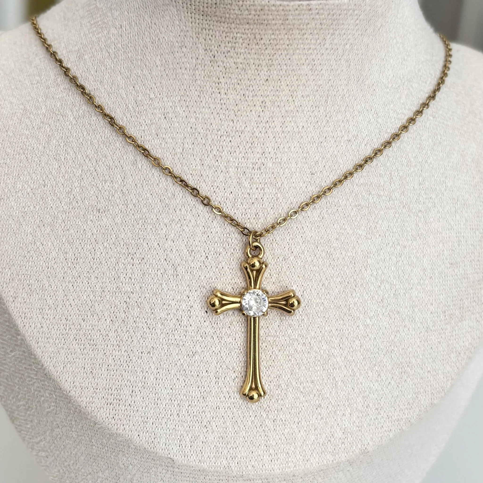 Collier croix