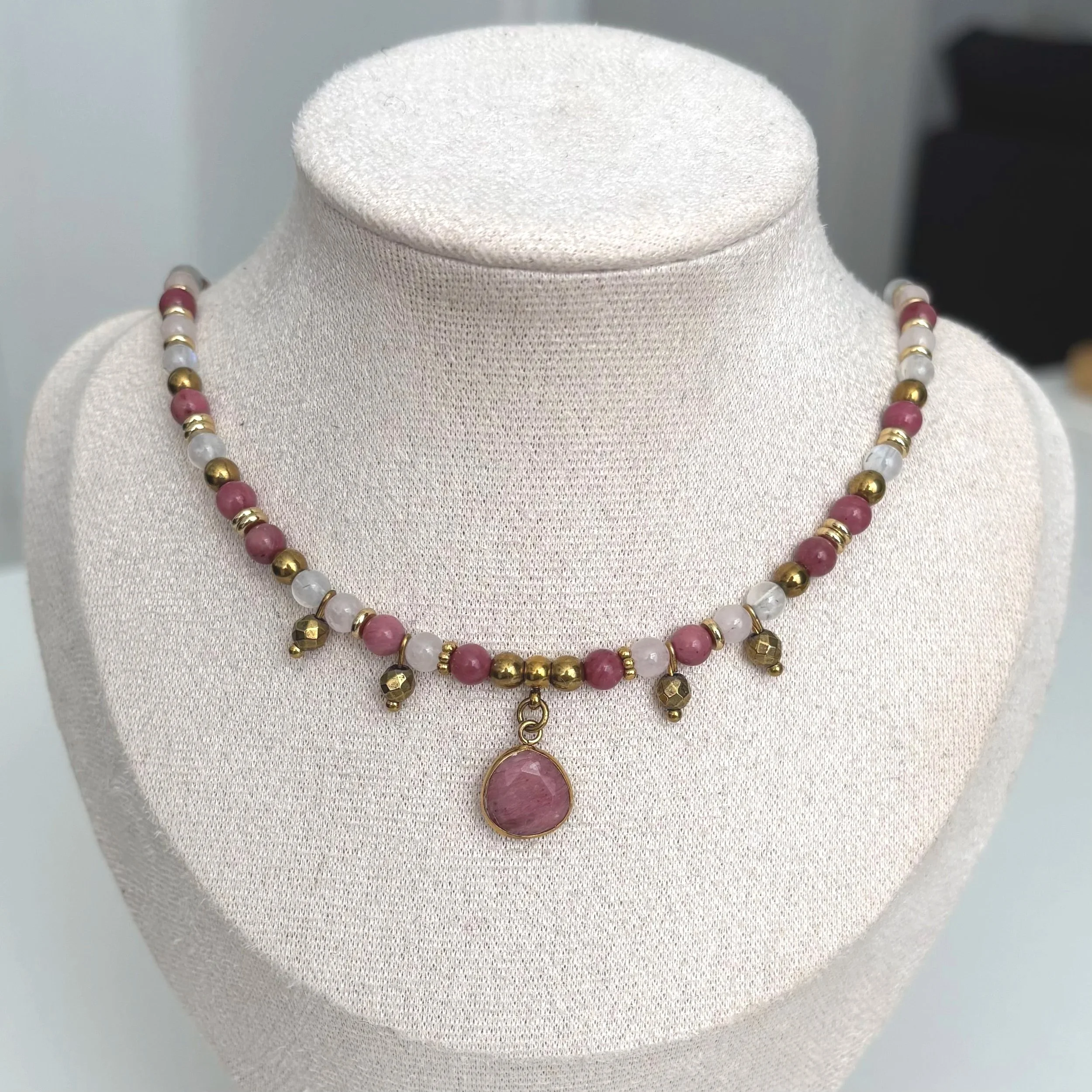 Collier Stéphanie Rhodonite, quartz rose et péristérite