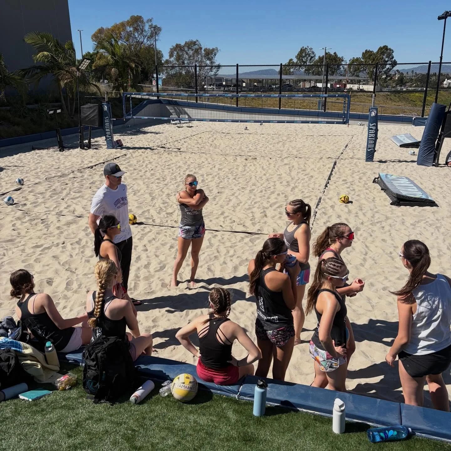 Open squad warming up for their day in Oceanside, CA ☀️