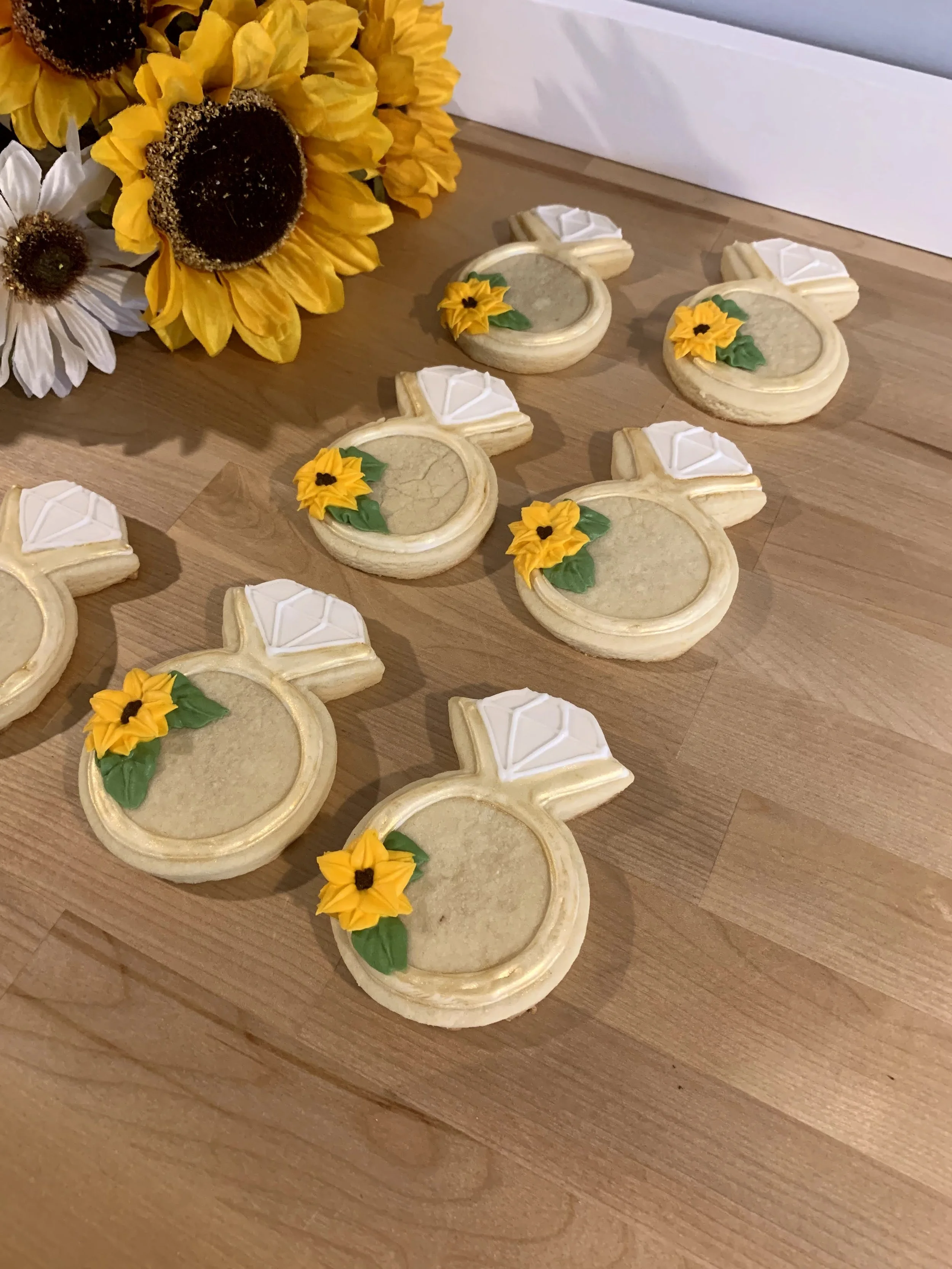 Sunflower Ring Cookie.jpeg