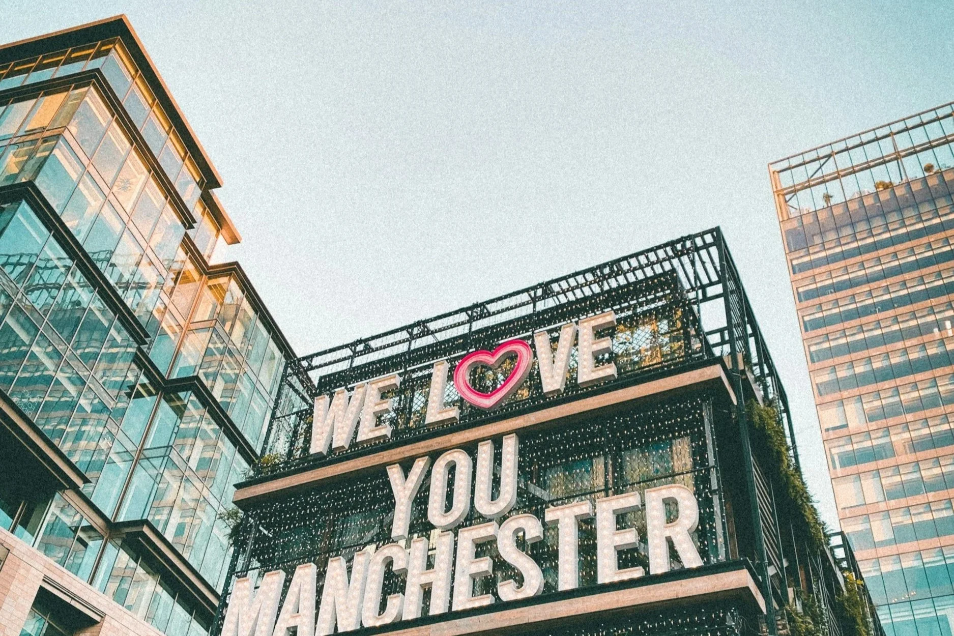 Moving From London to Manchester: 2025 Costs, Timeline &amp; Stress-Free Guide