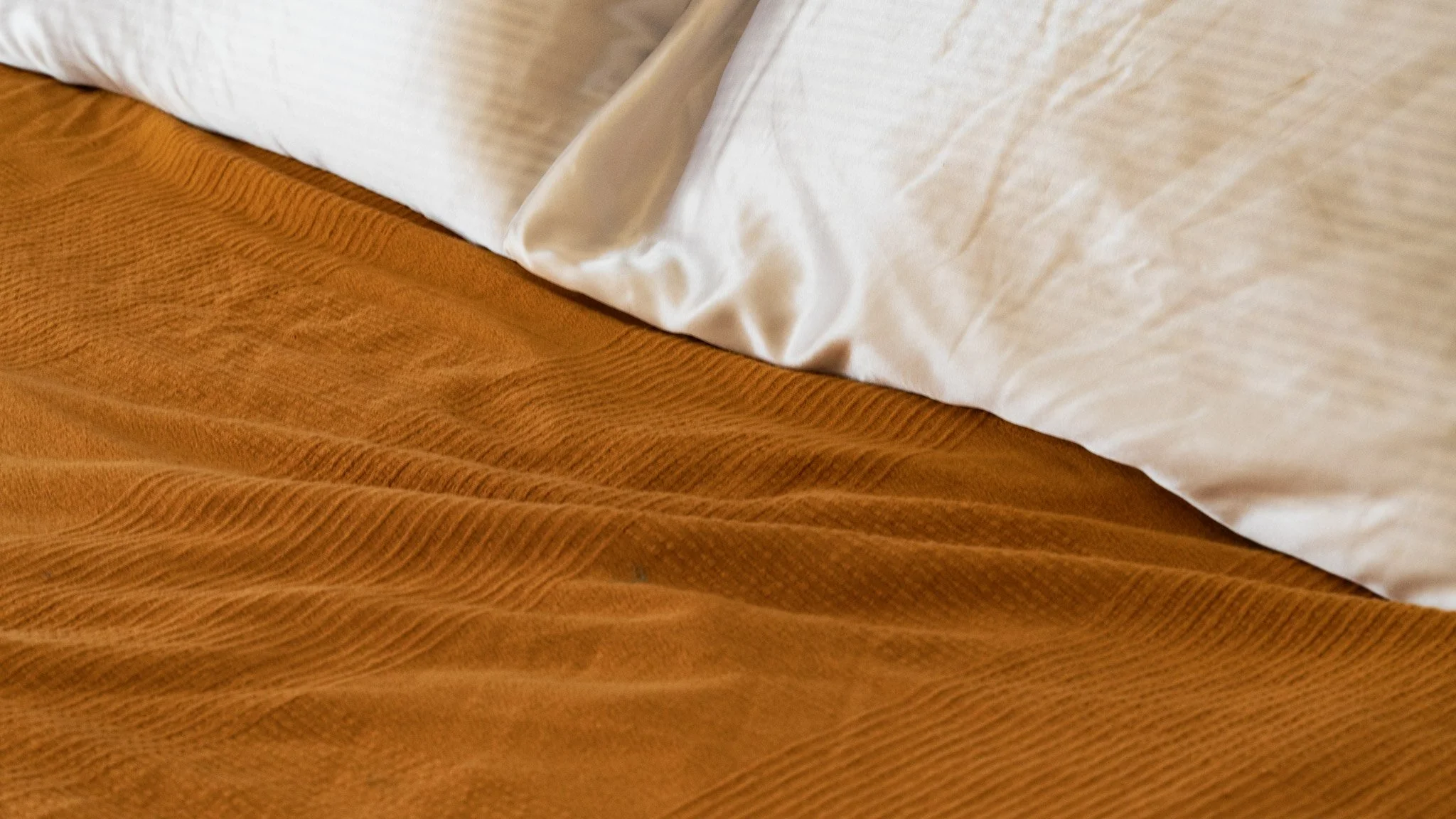 Hotel Bed_Made