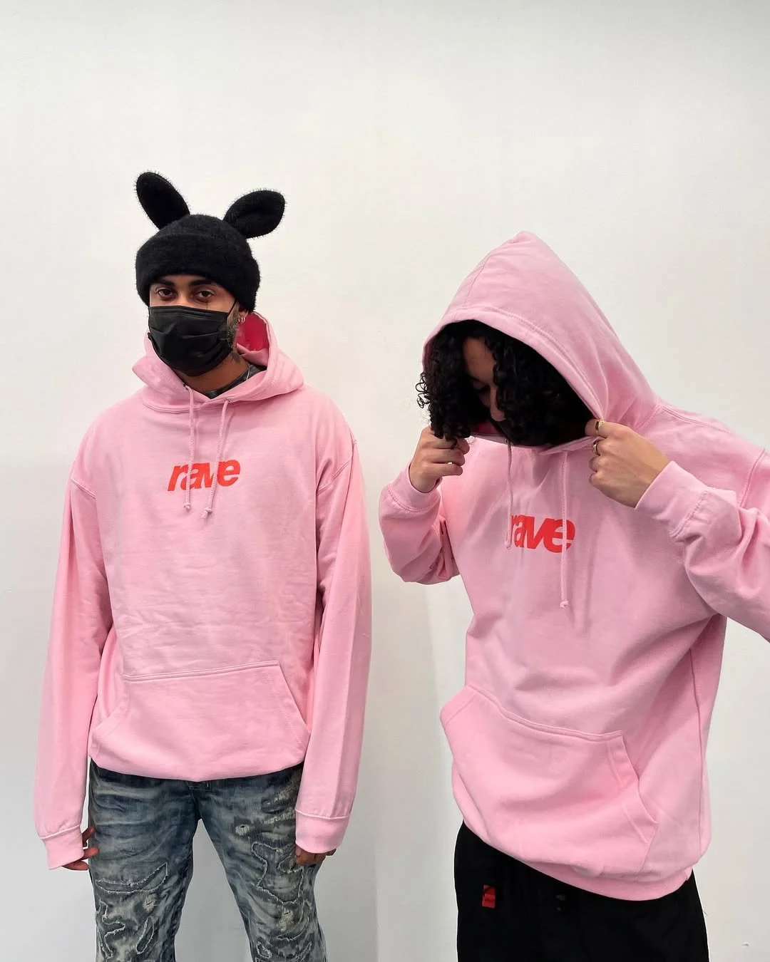 Baby pink hoodie by @raveskateboards www.2ndchapter.fr.jpg