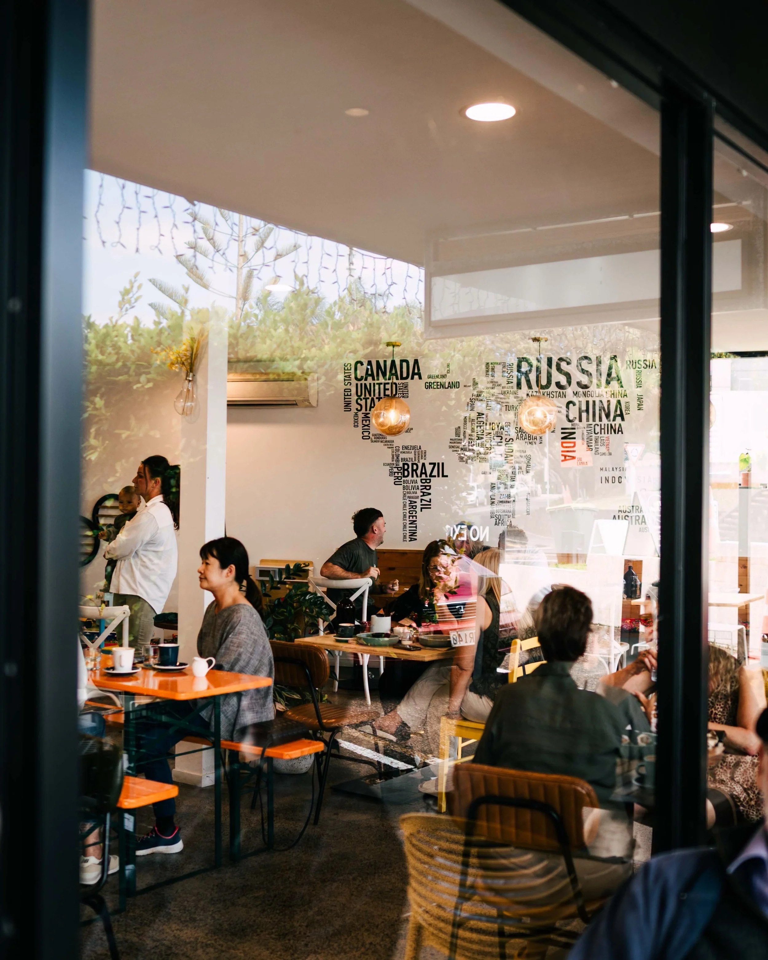 Mairangi Bay cafe scene