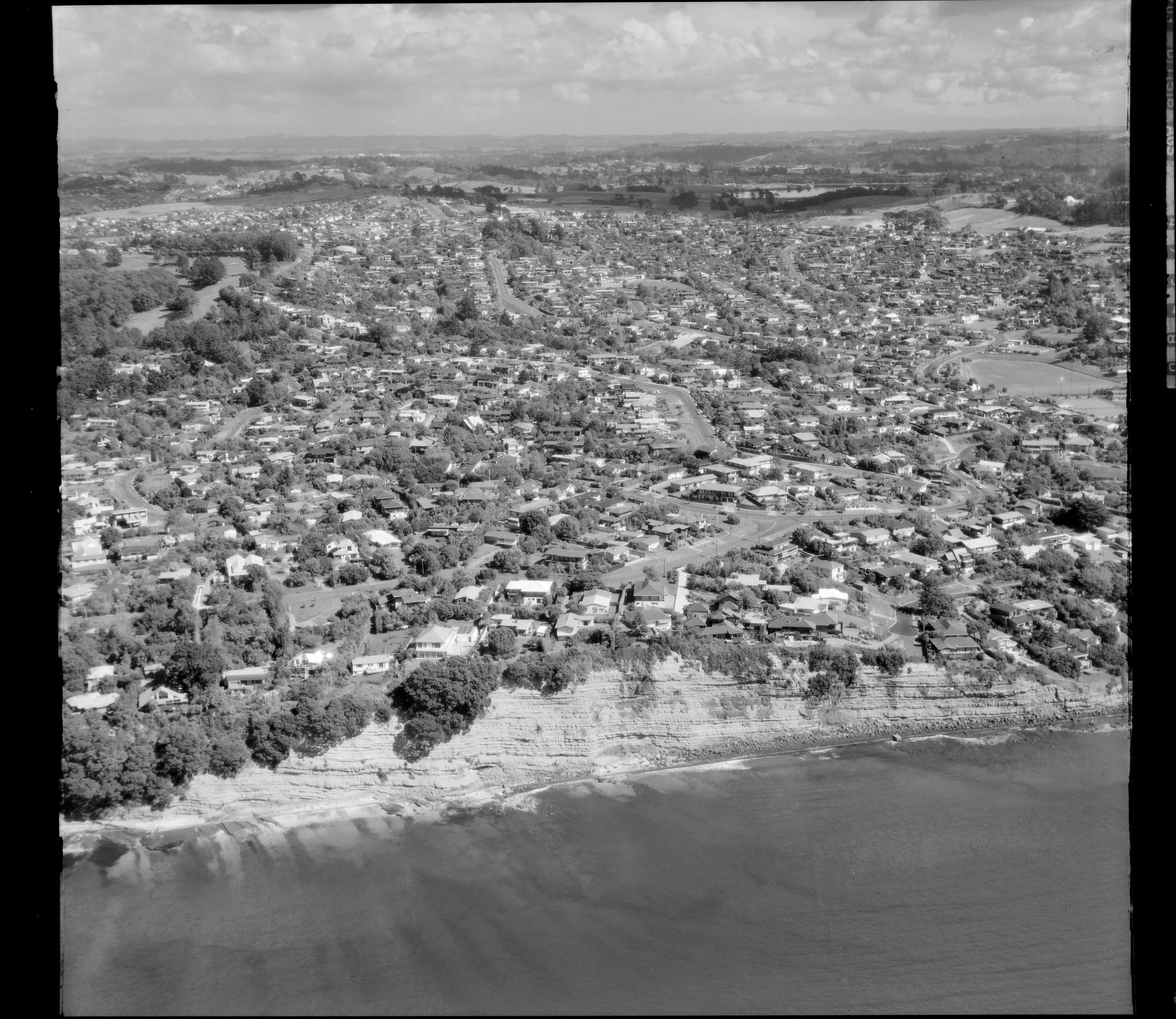 Mairangi Bay, Auckland. Whites Aviation Ltd: Photographs. Ref: WA-77477-F. Alexander Turnbull Library, Wellington, New Zealand.