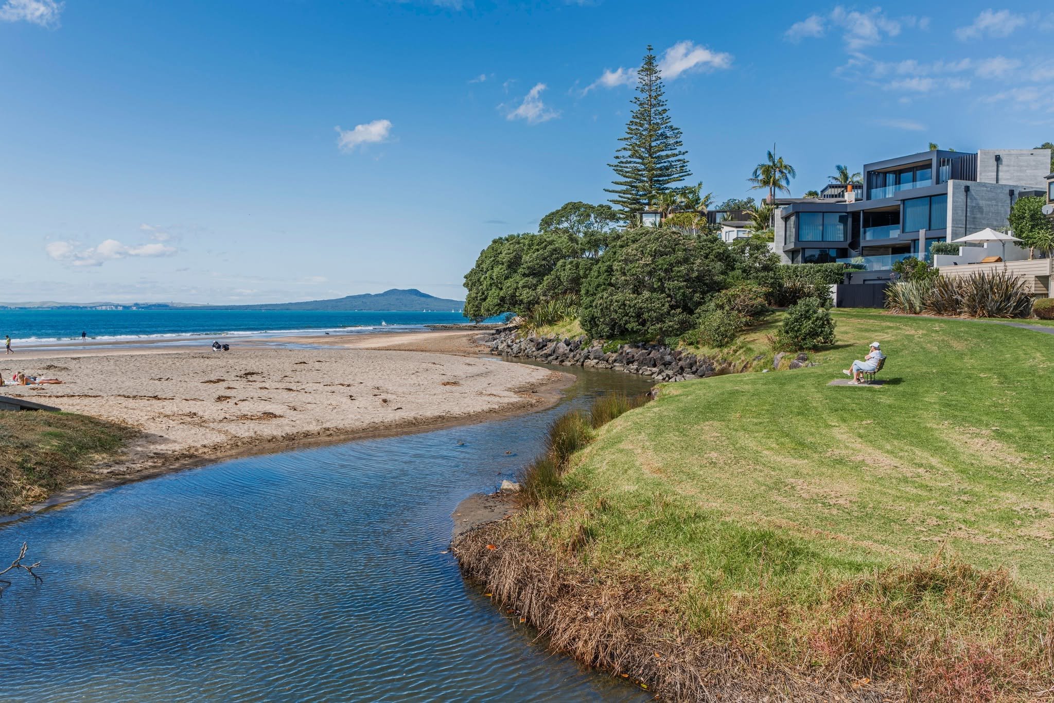 Mairangi Bay beach, looking South East