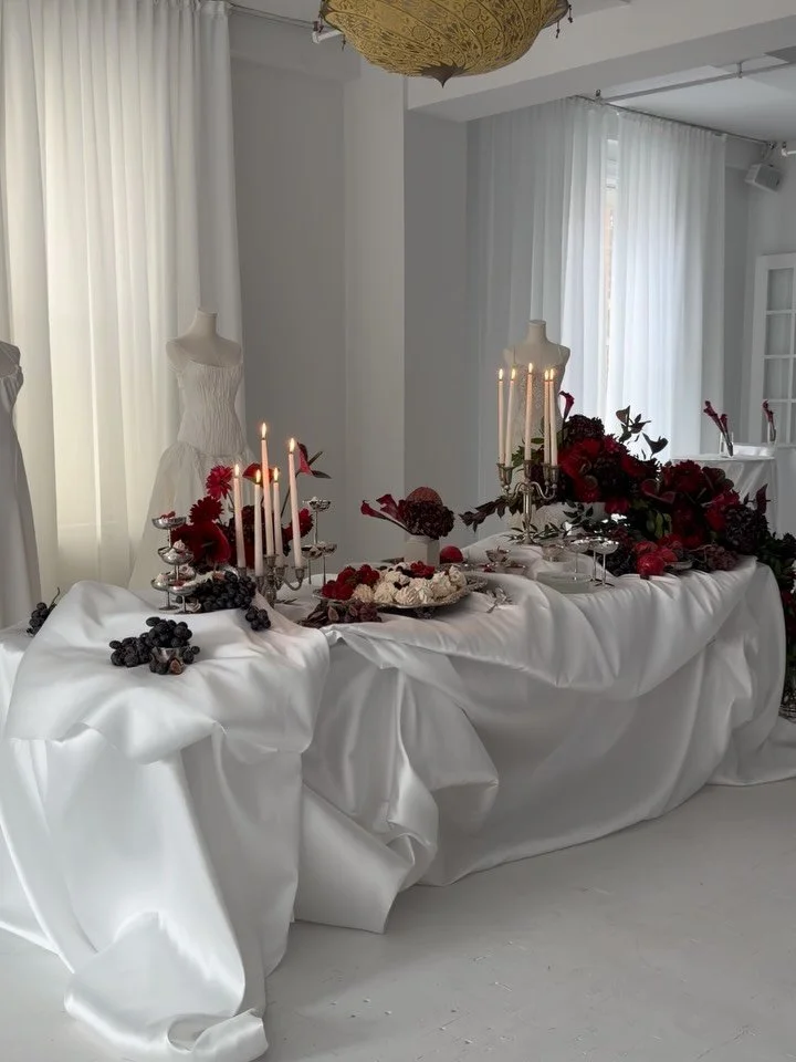 Pavlova, draping and flowers with Maison Margot
 @maison_margot_official
