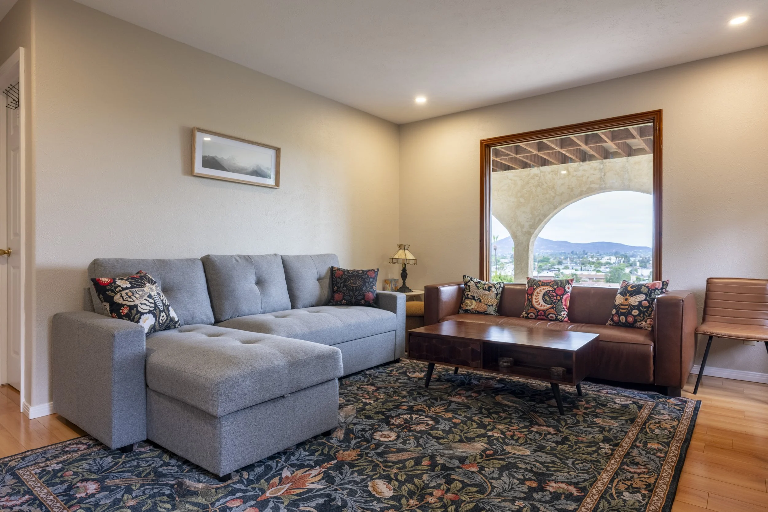 Living Room 3.jpg