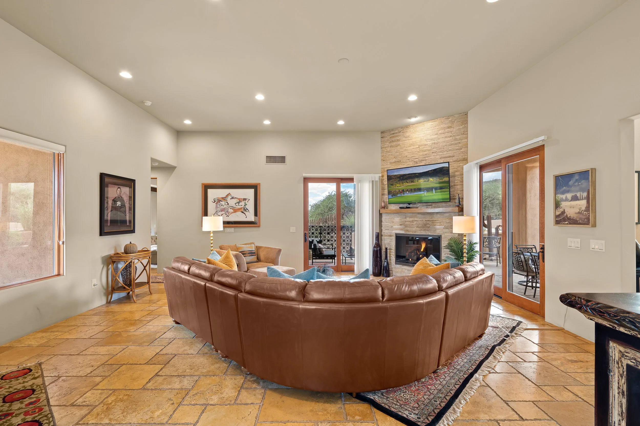 2 Interiors-3.jpg