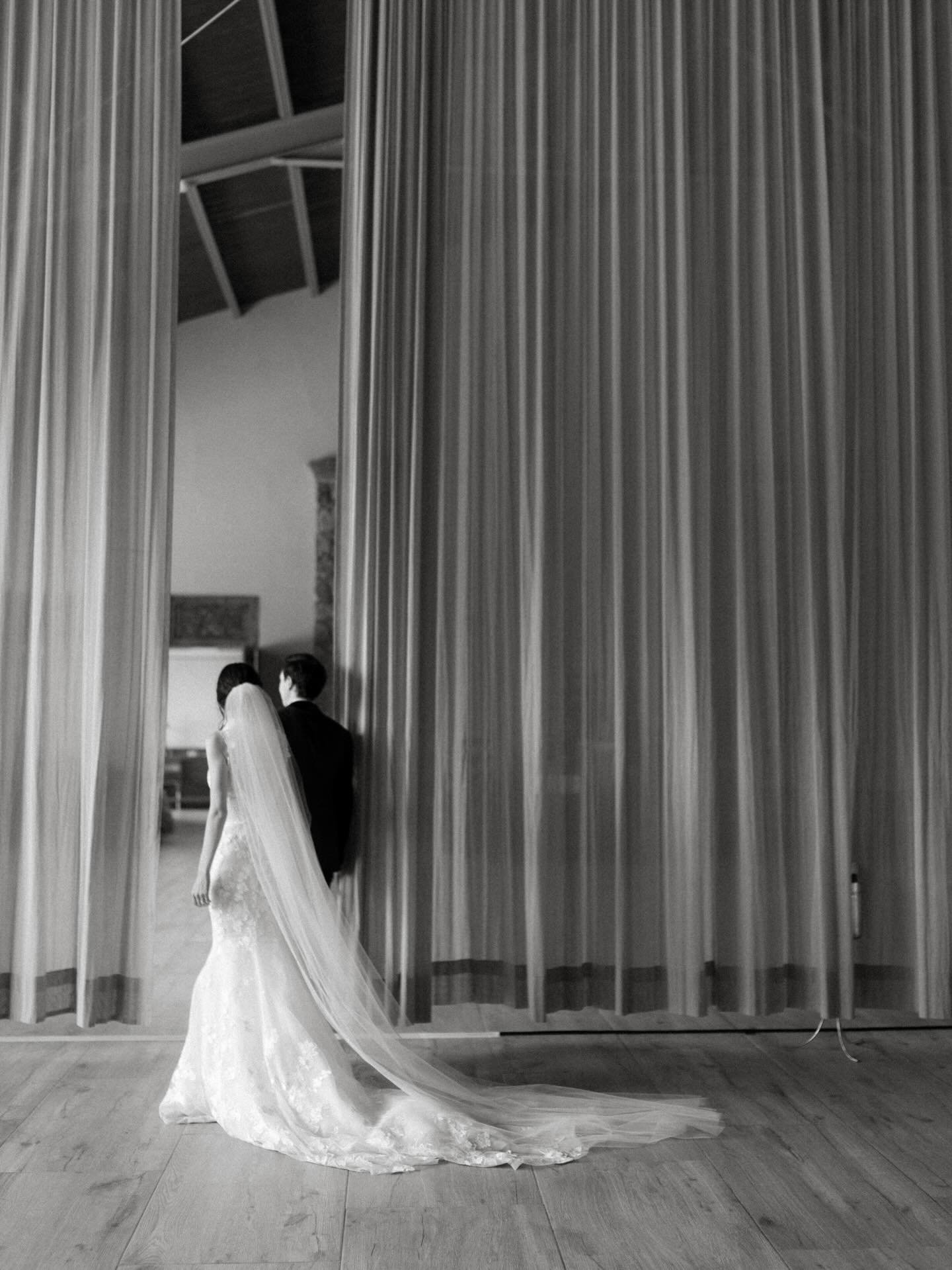 Adriana, and her flowers.

Photography @efegepho 
Venue @lunaescondida.venue 
Floral design @considertheroses 
Wedding Design @saraifloresmendivil 
Planning @cosmeweddingstudio 
Hair &amp; makeup @team_danipalmakeup.hair 
Audio, DJ &amp; lighting @dj
