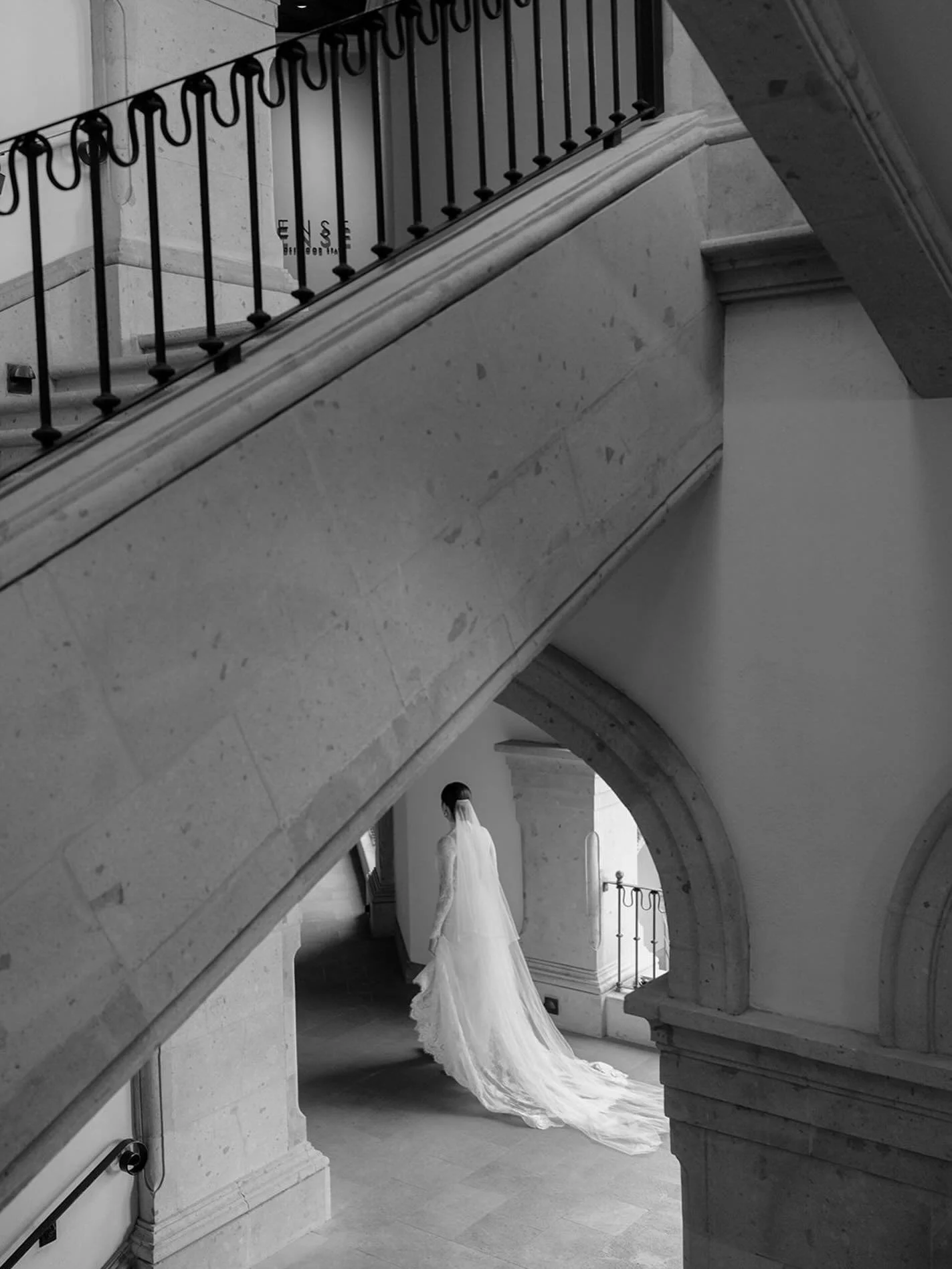 When in @rosewoodsanmiguel 

🤍

Photography @mcw_photocinema 
Creative direction @saraifloresmendivil 
Planning @cosmeweddingstudio 
Floral design @florklorestudio 
Bridal attire @adrianamadridbridal 
Hair &amp; makeup @team_danipalmakeup.hair