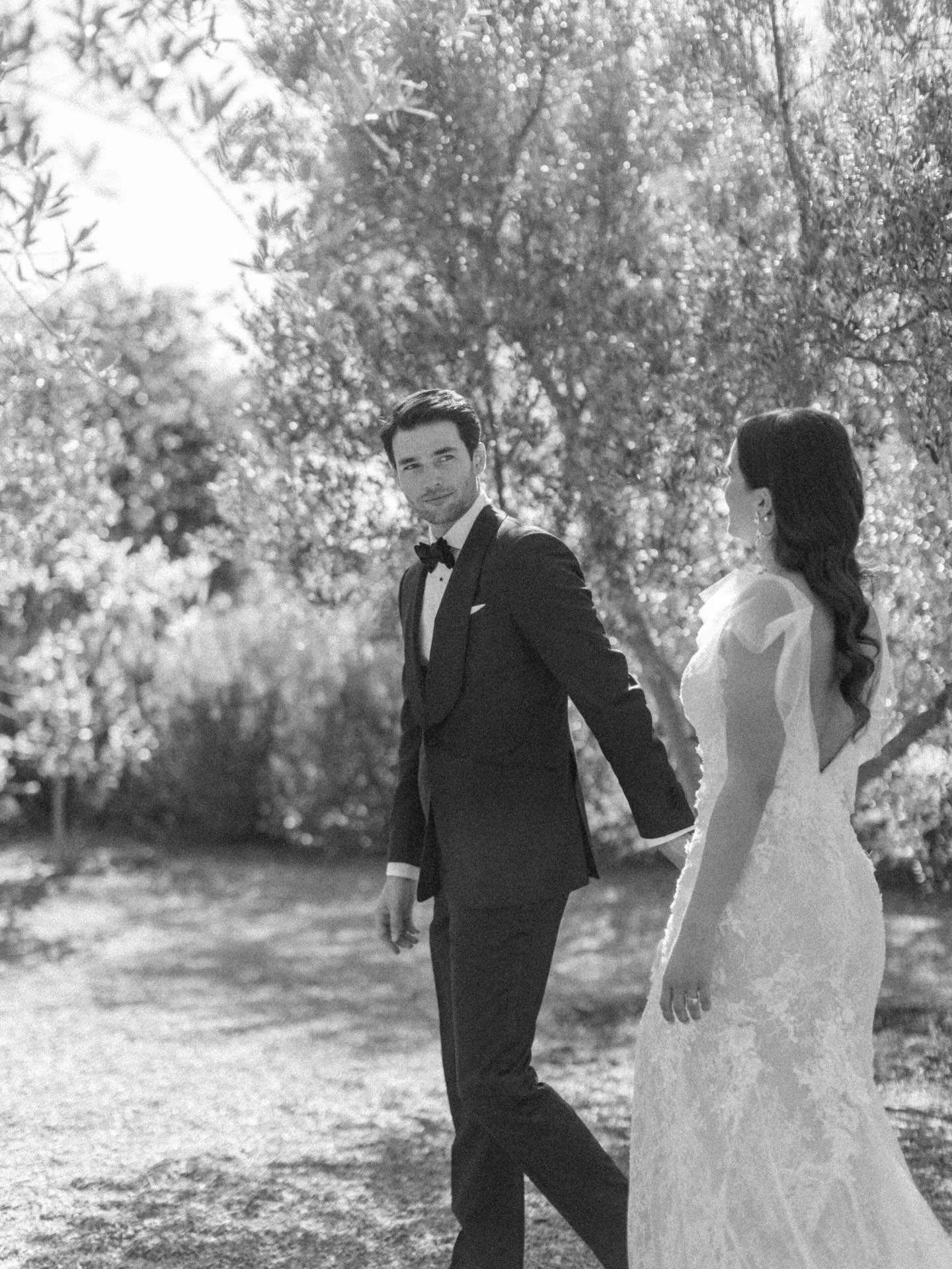 Alexa &amp; Ryley. 

🤍

Photography @diegopadillaweddings 
Venue @lunaescondida.venue 
Planning and design @cosmeweddingstudio @saraifloresmendivil 
Floral design @florklorestudio