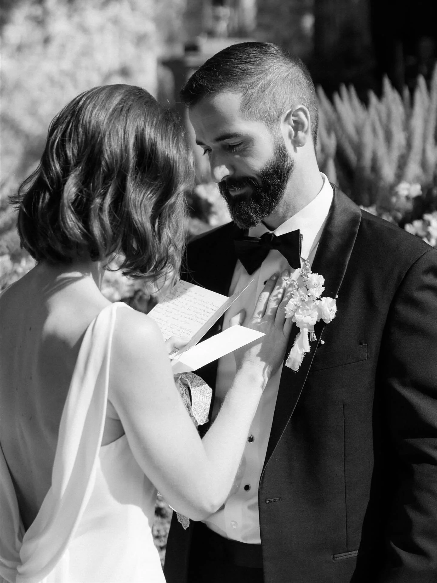 a moment just for the two of you. 

Photography @mayiosotaluno 
Venue @casachorromx 
Floral design @florklorestudio