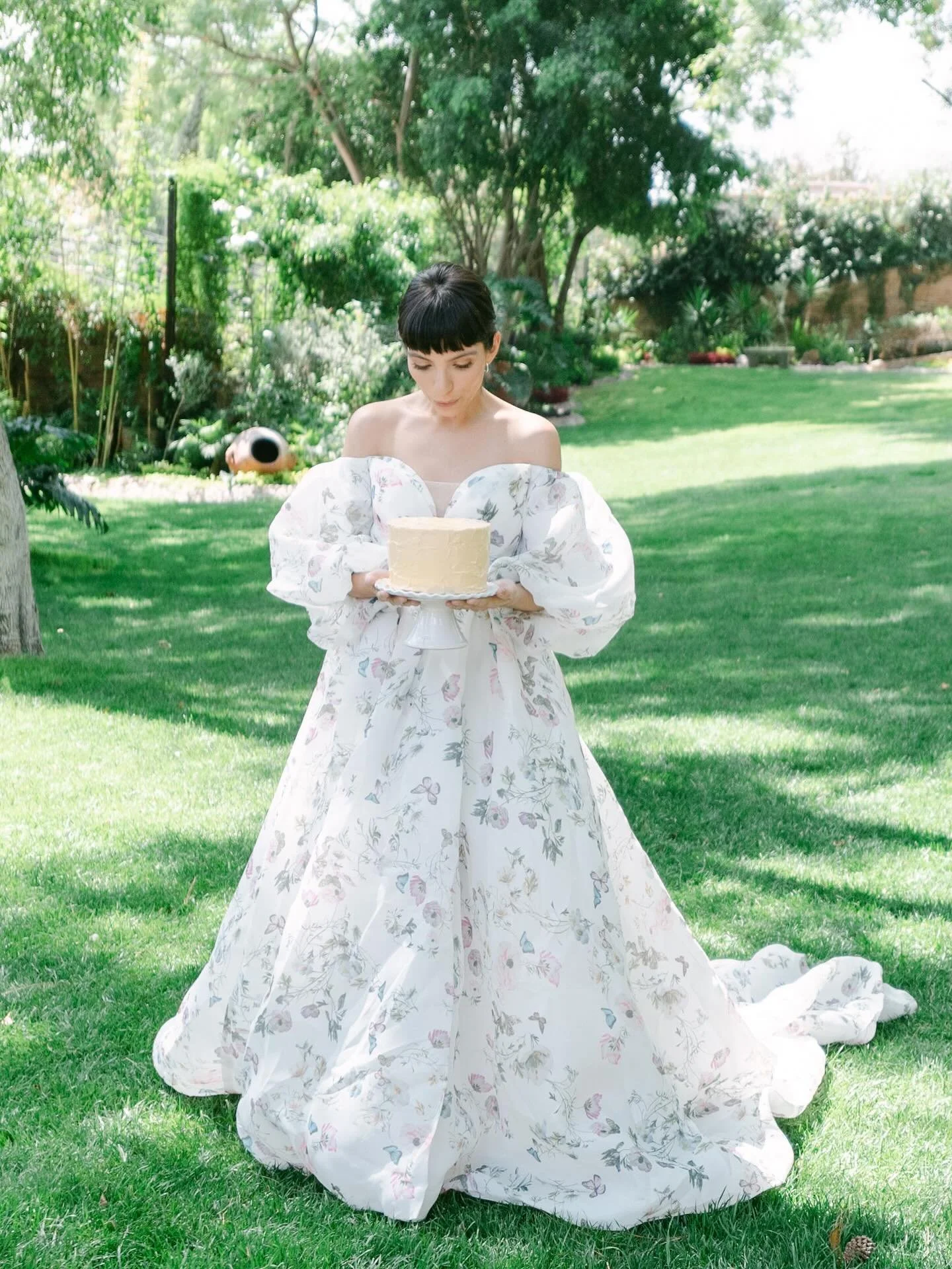 🤍

Beautifully captured by @gabrielamataphotography

Floral design by @florklorestudio
Venue @casachorromx 
Furniture &amp; rentals @warehouseguanajuato
Makeup artist danipalmakeup.hair
Paper goods @mxlucerna 
Textiles @ameliamarket
Wedding dresses 