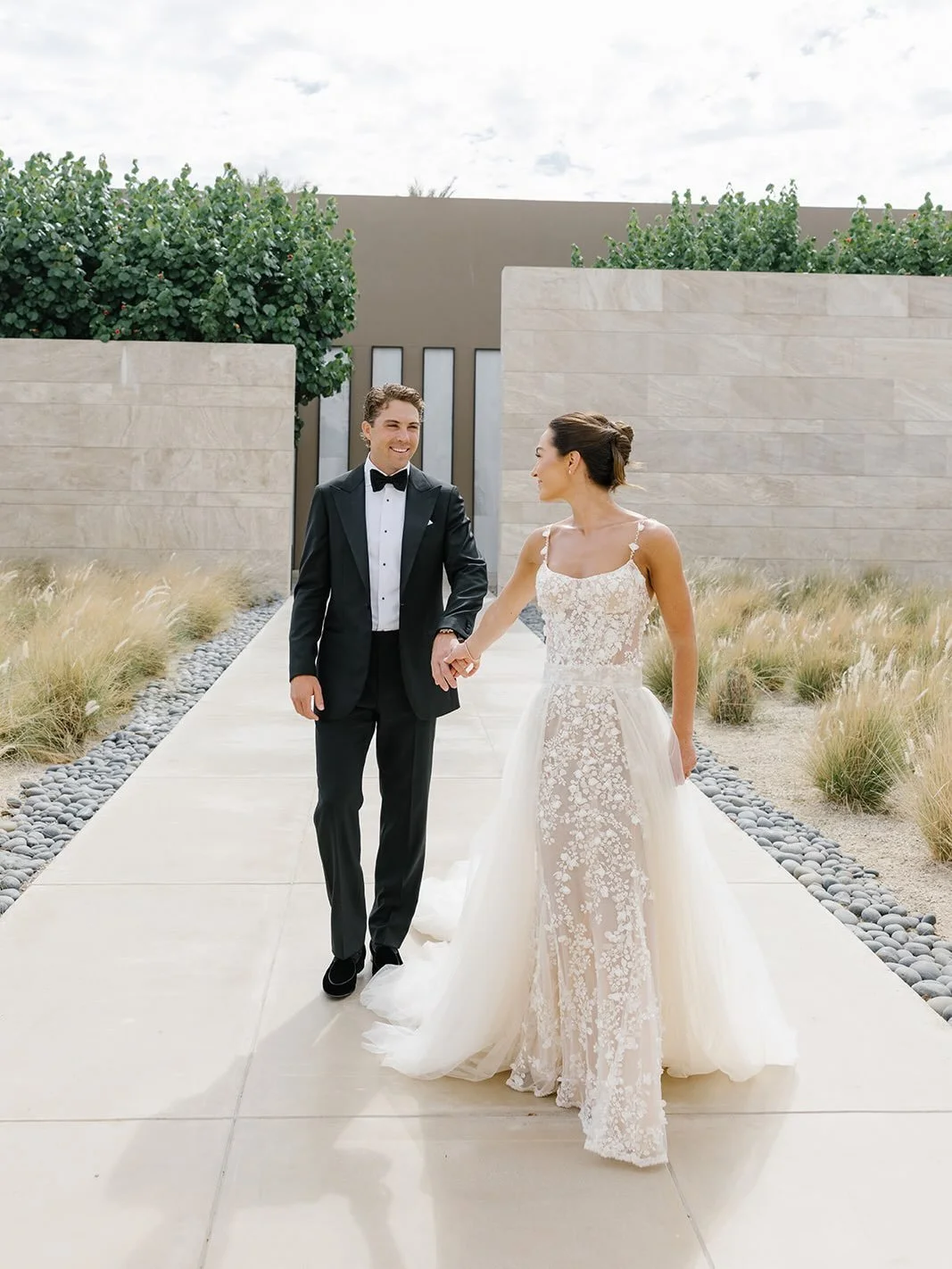 Cabo knows how to set a scene.

From E&amp;J wedding last May, the sweetest! 

Photography @photobyjulieta 
Venue @jwloscabos 
Hair &amp; makeup @blancbridalsaloncabo 
Planning &amp; design @cosmeweddingstudio x @theplannereventscabo 
Paper goods @mx