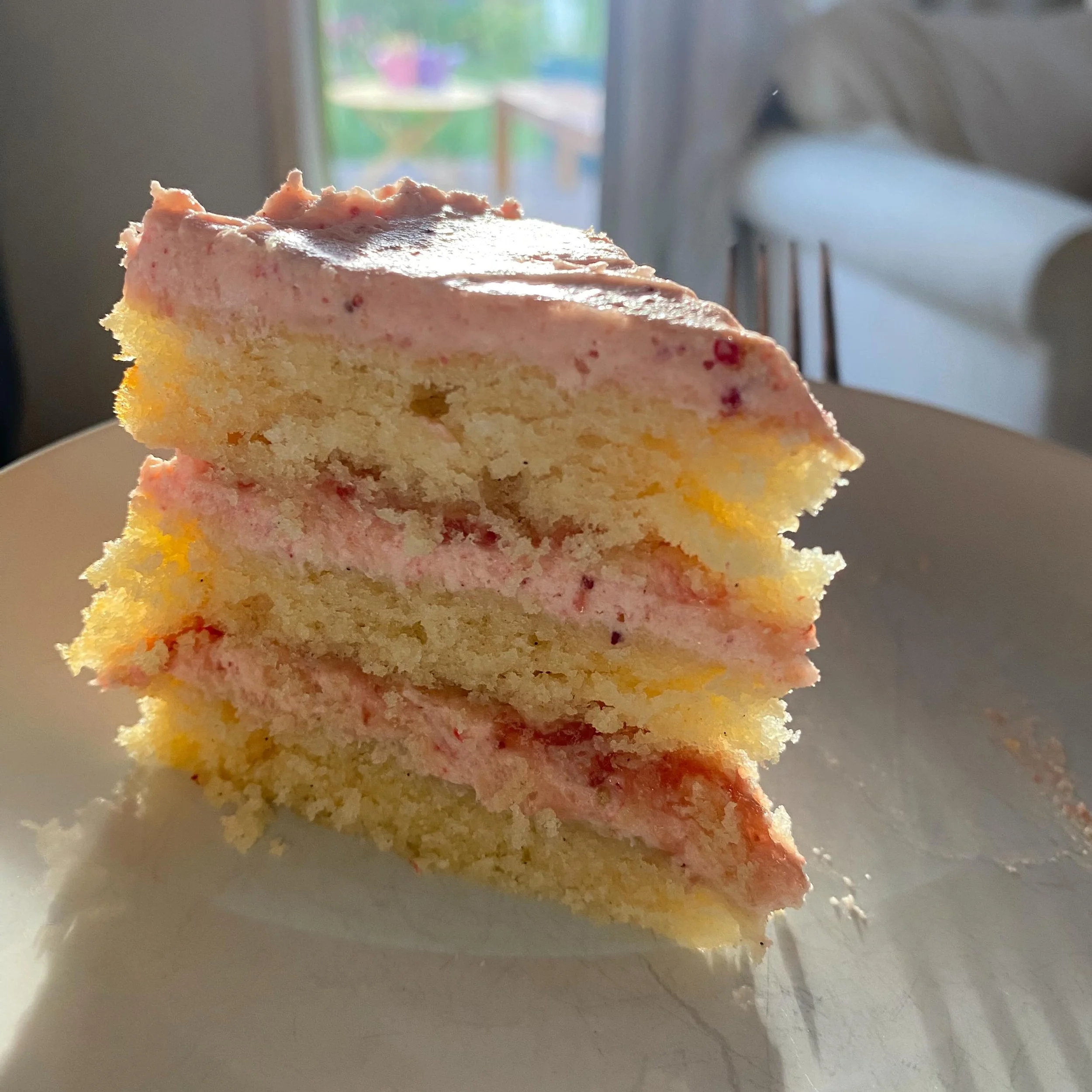 Sometimes you have leftover frosting and left over cake batter for a short mini cake!