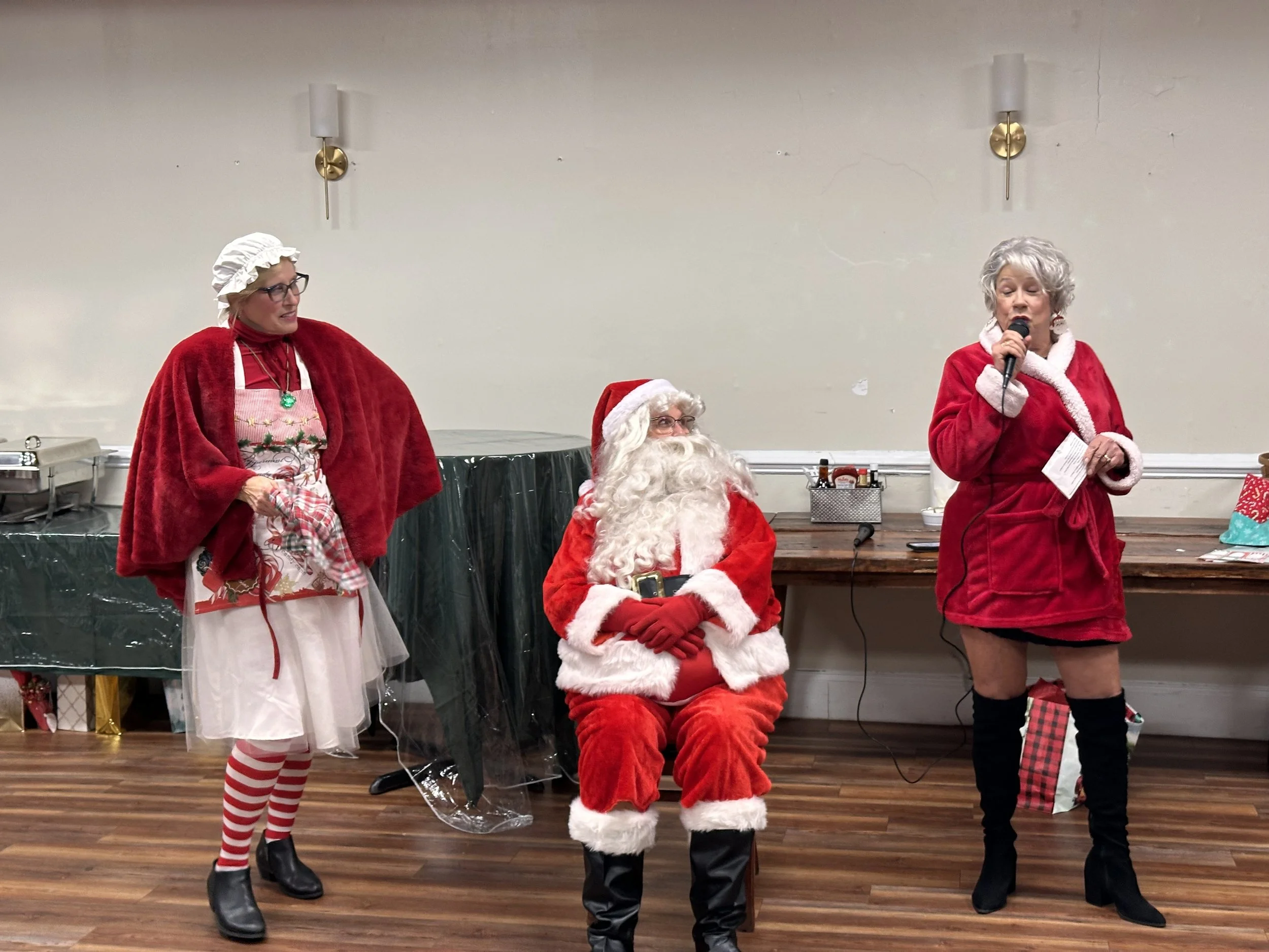 Christmas Party Chaos &amp; Fun!