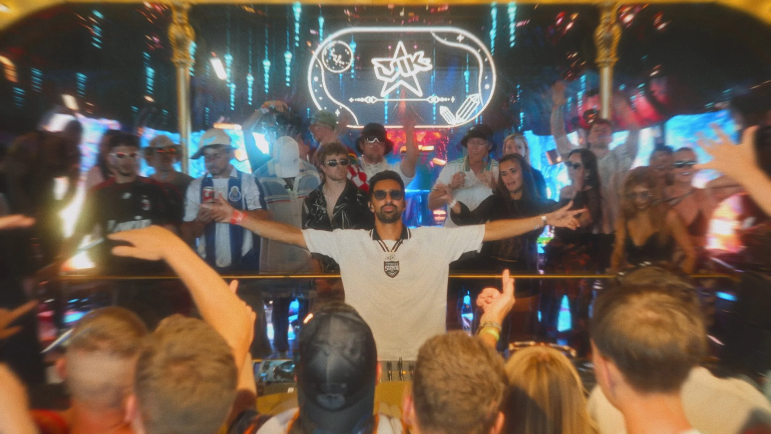 Steve Aoki x Vikkstar - All This Time