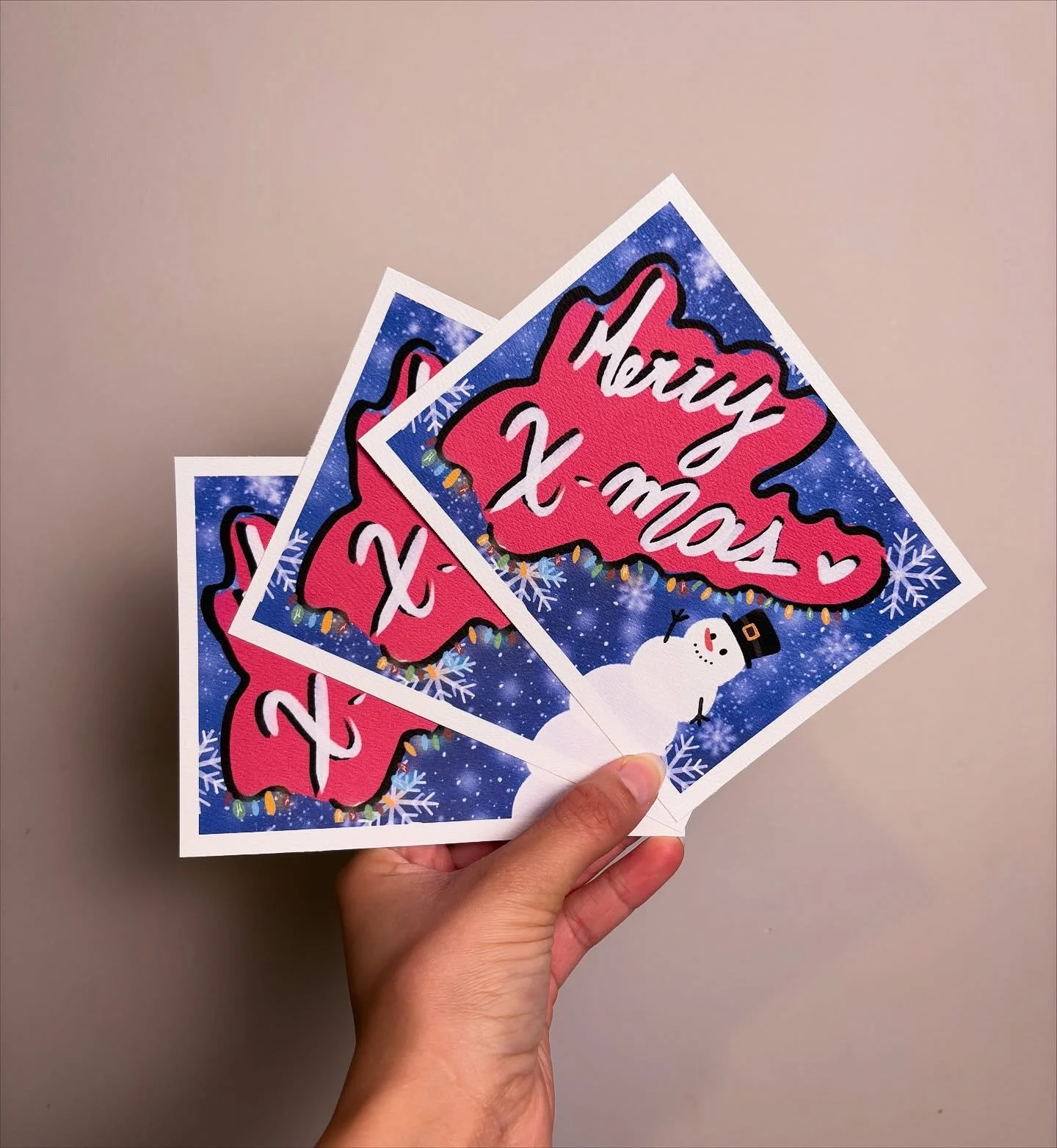 A Sneak Peek into December&rsquo;s Honey Mail Postcard!💌

🎄I&rsquo;m soooo happy with how these turned out and I hope you like them too! 

 ✨Stay tuned for more updates (this print will be exclusive for Honey members only) 

More Christmas related 