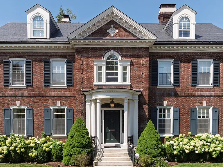 Town &amp; Shore – 112 Vaughn Street