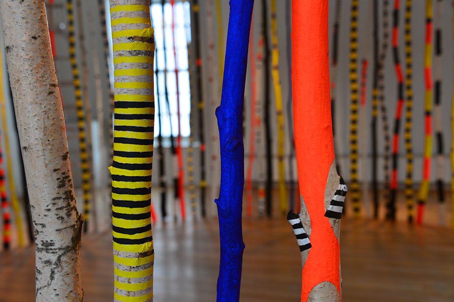  ROUNDABOUT  detail 
 White birch and acrylic paint 
45' X 9' (installation variable) 
2014  
 