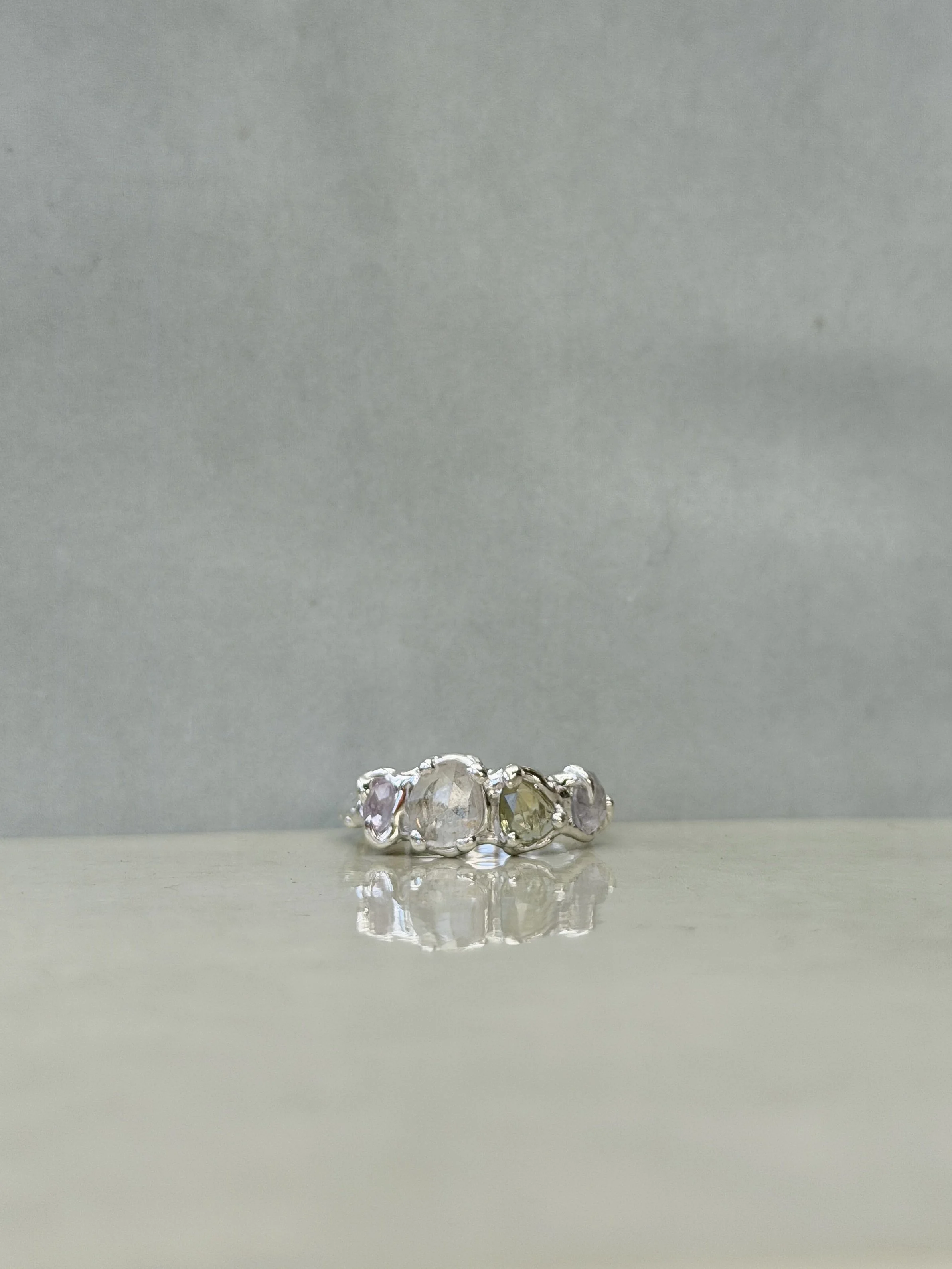 Luna Ring P 1/2 (AUS)