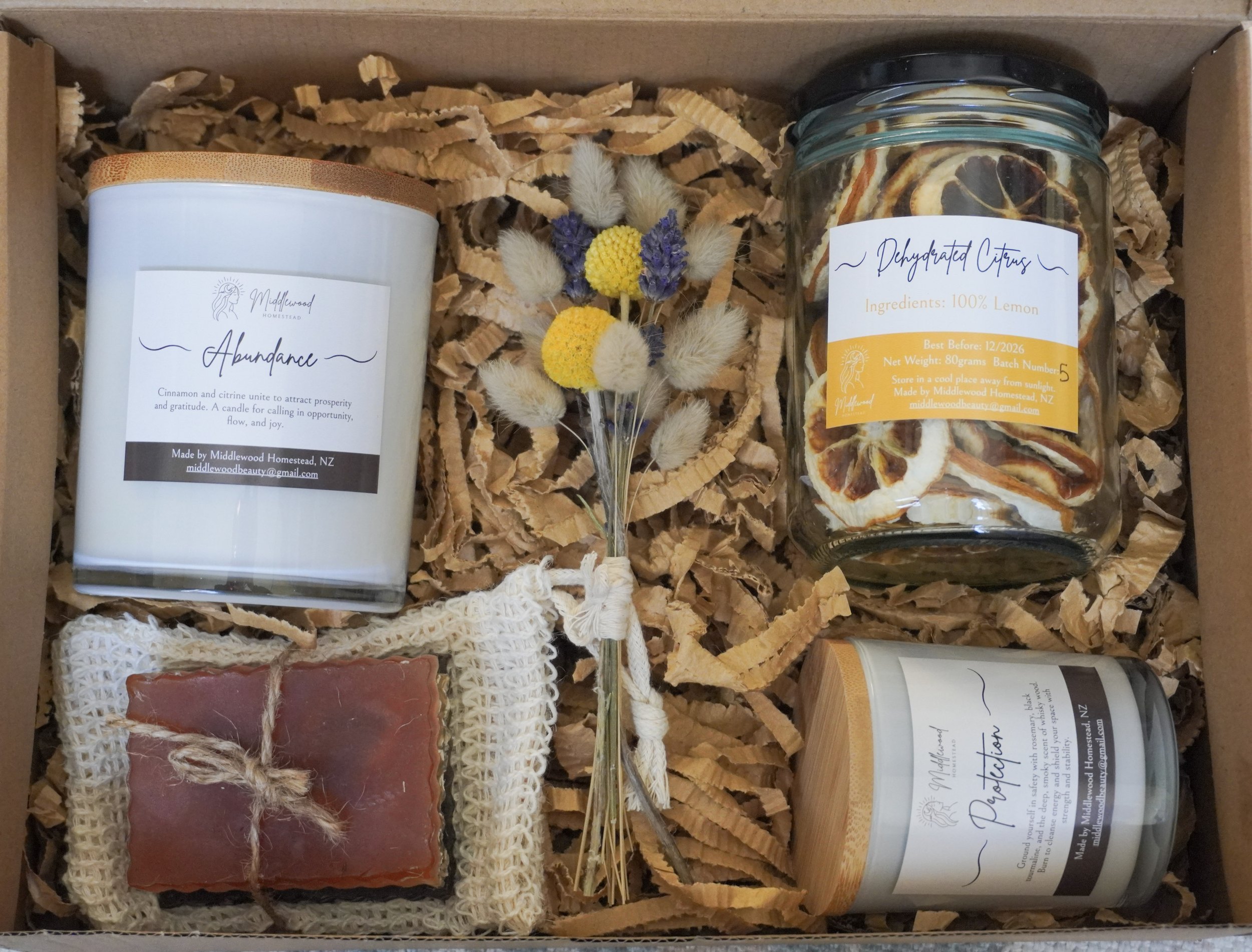 Deluxe Middlewood Hand Crafted Candle & Soap Gift Set