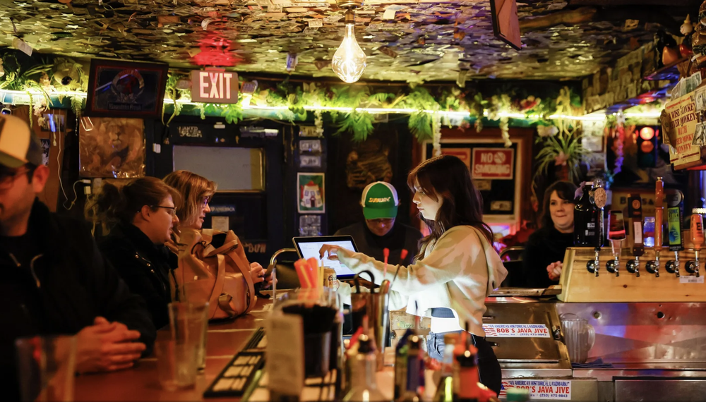 Bar photo 2