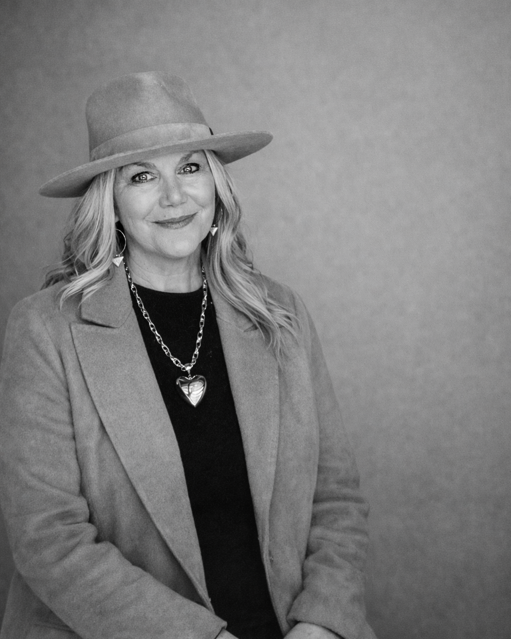 Woman in direct sales coaching testiminial - Ginny Lyke client