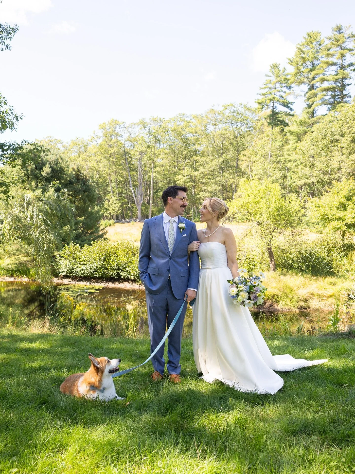 Everything about this day makes me smile.

Andrew &amp; Madi&rsquo;s gorgeous wedding on Westport Island was filled with sunshine, beautiful flowers, good people, a very cute ring bearer 🐾, incredible food &amp; bevs, golf cart rides to the water, l