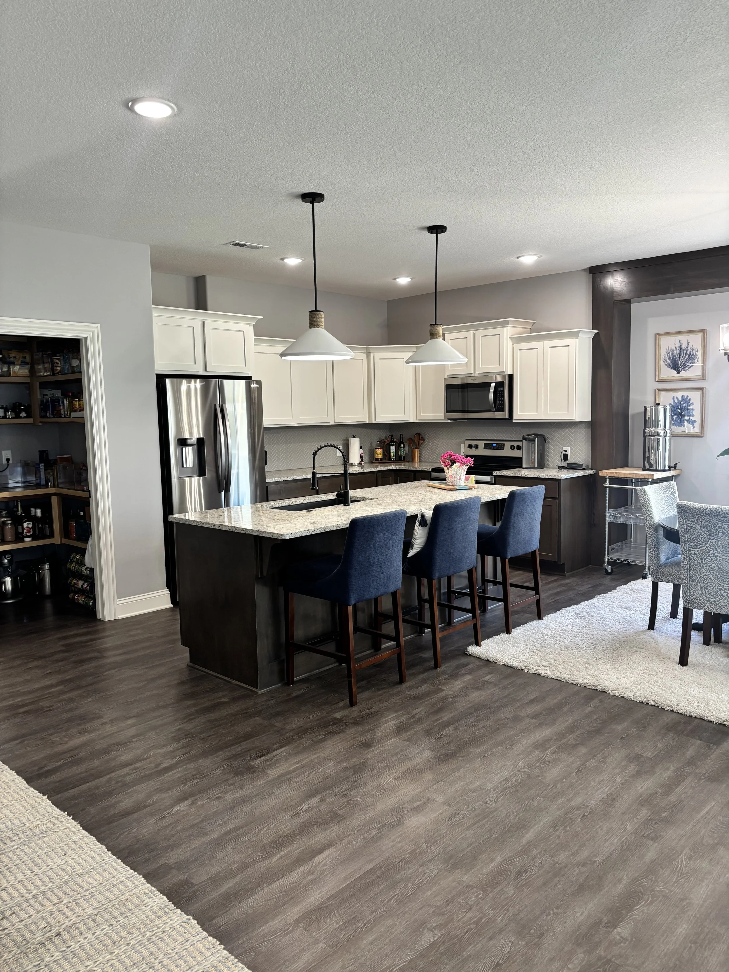 perfectly clean kitchen