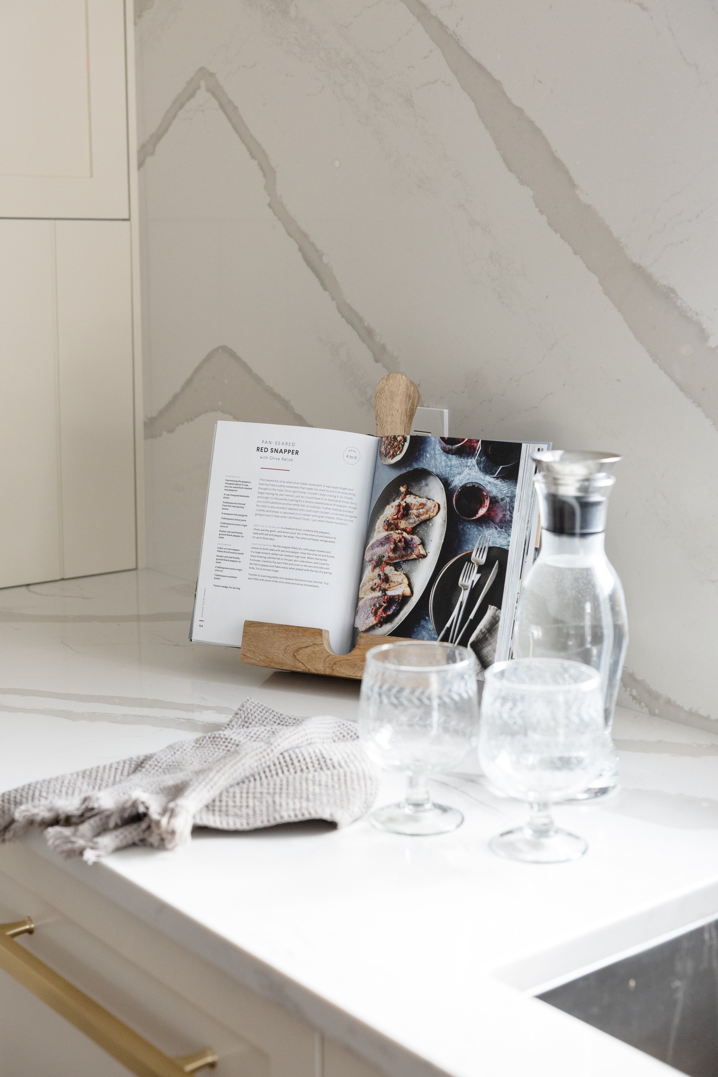 Project Little &amp; Light Styling Countertops