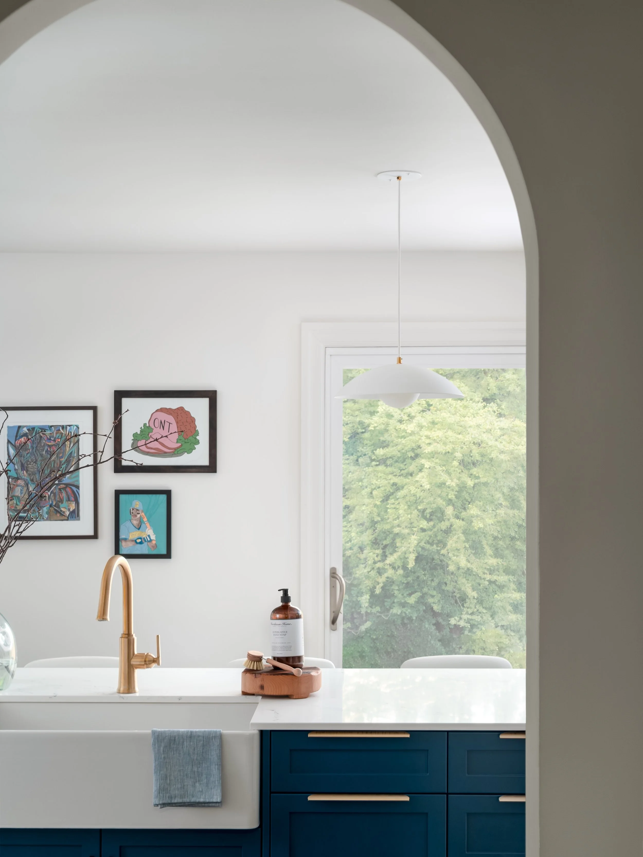 Hello summer, we&rsquo;ve been waiting for you ☀️

#StudioCole #StudioColeInteriors #TheModernHue #KitchenDesign #MCMKitchen 

Designed in collaboration with Graceful Interior Design. Photography by Aras Imaging.