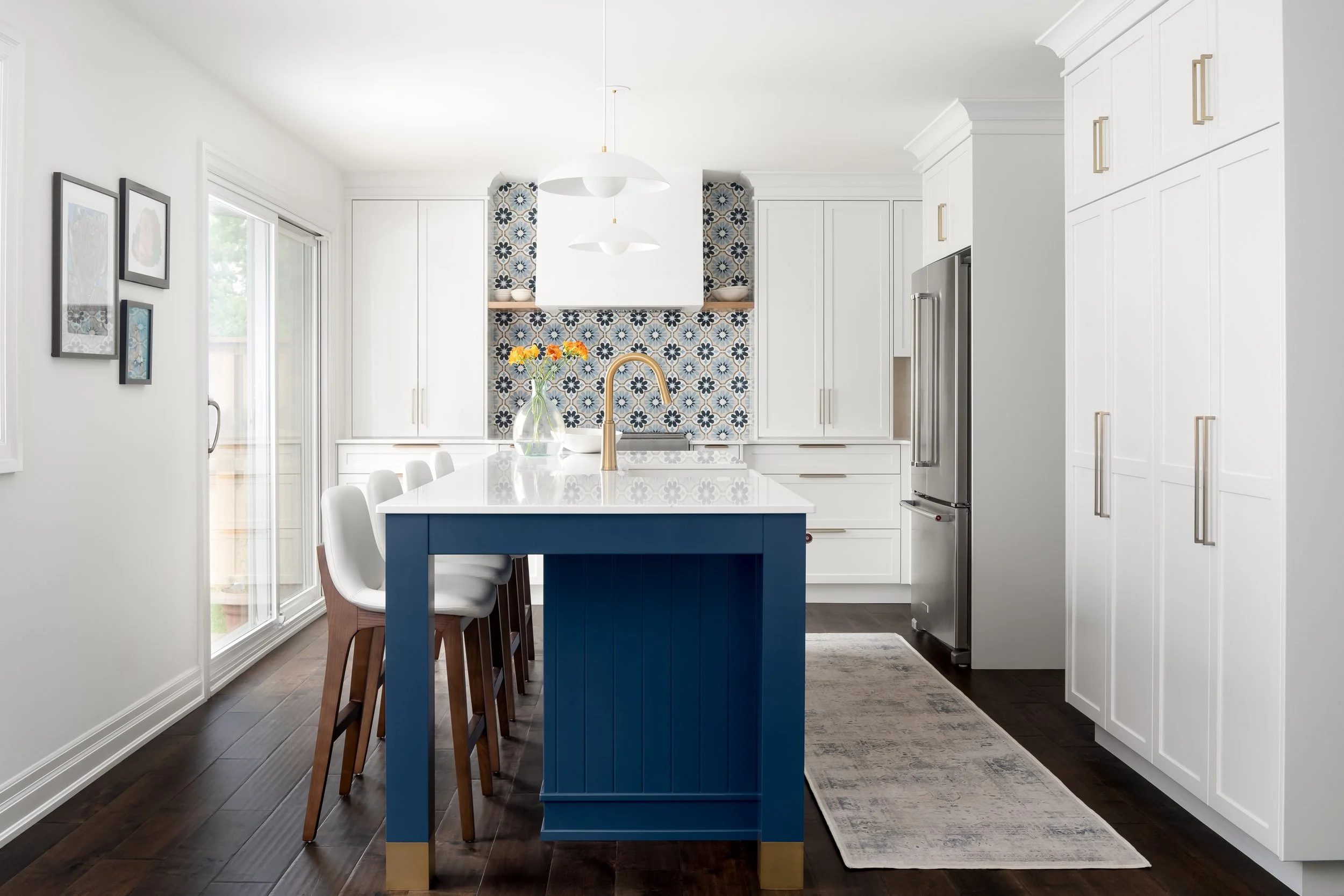 Navy Island Farmhouse Sink, White kitchen gold hardware, Cambridge, ON.jpg