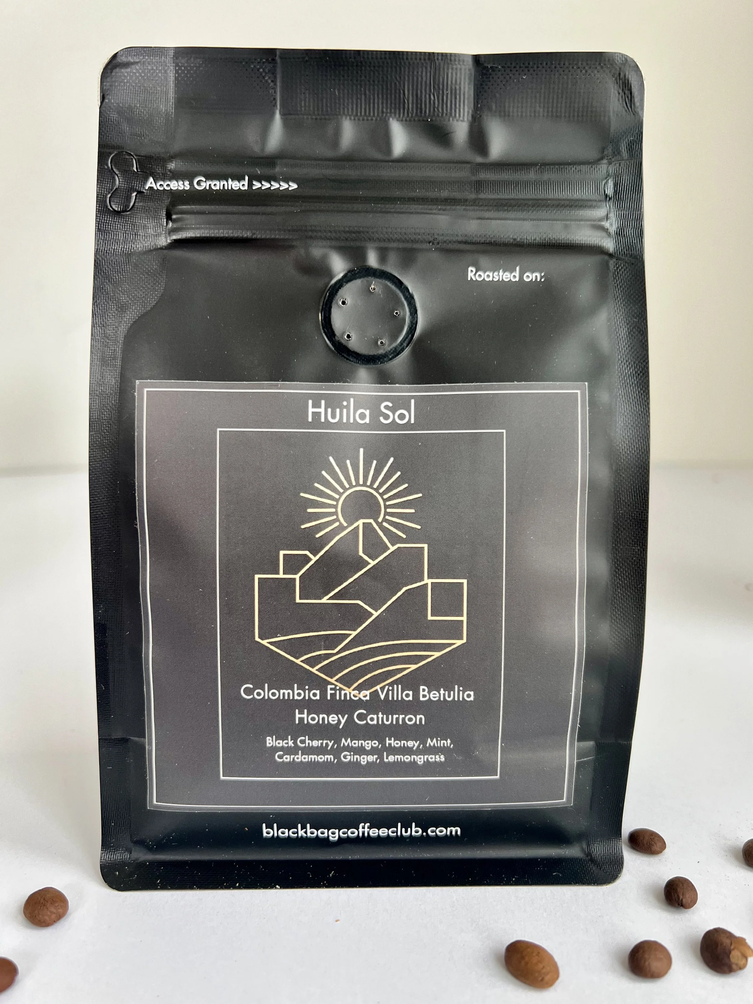 Huila Sol Colombia Finca Villa Betulia Honey Caturron Physical Bag Art