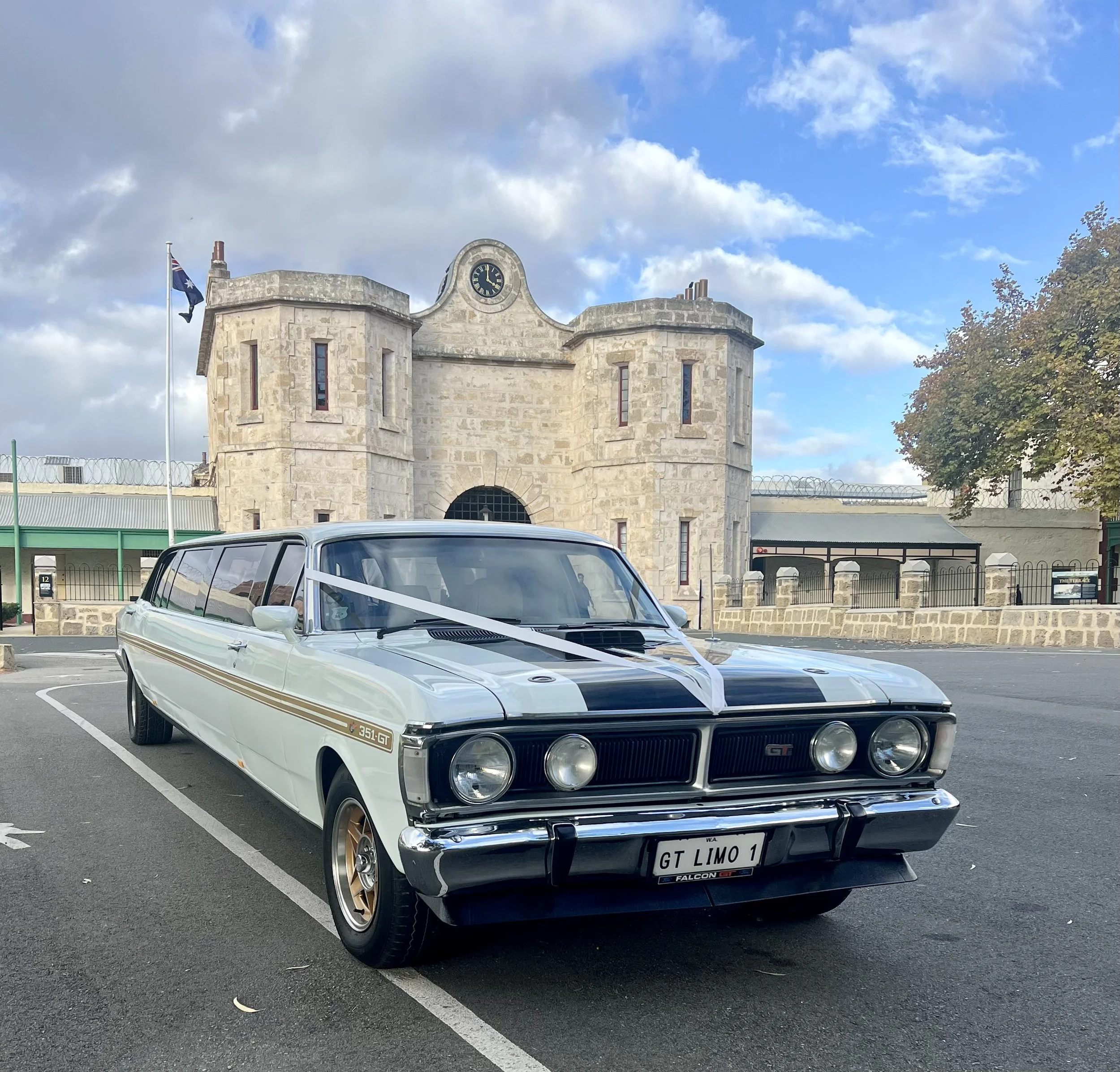 gt xy ford falcon muscle car fremantle prison western australia ble sky