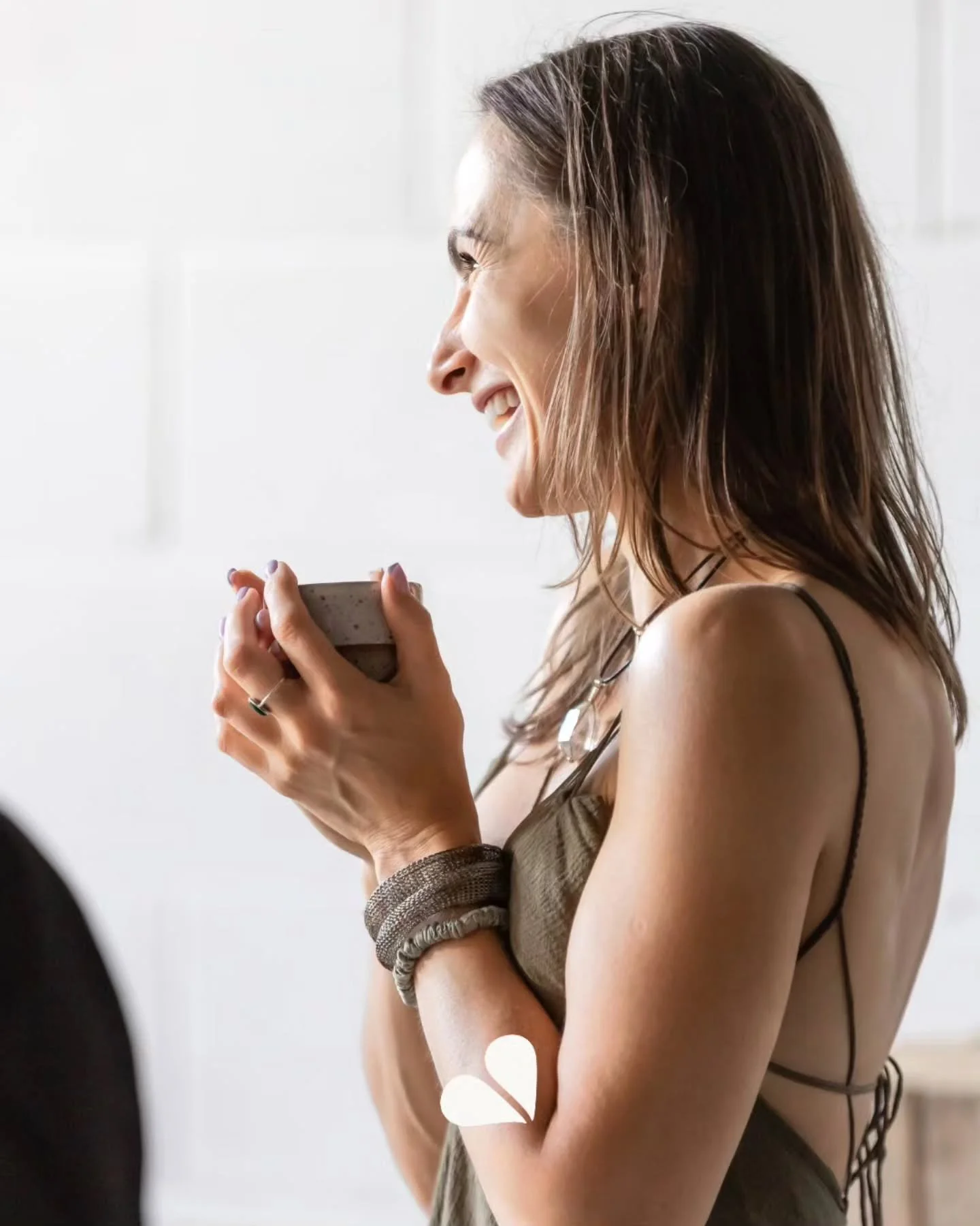 I feel how 2026 is keeping some of us in doubts and weird, very hard to explain energy.
And i want to say, although i am on IG myself and thia is where i share my voice. But still.
Stay away from it if you feel low. Stay away from everything apart of