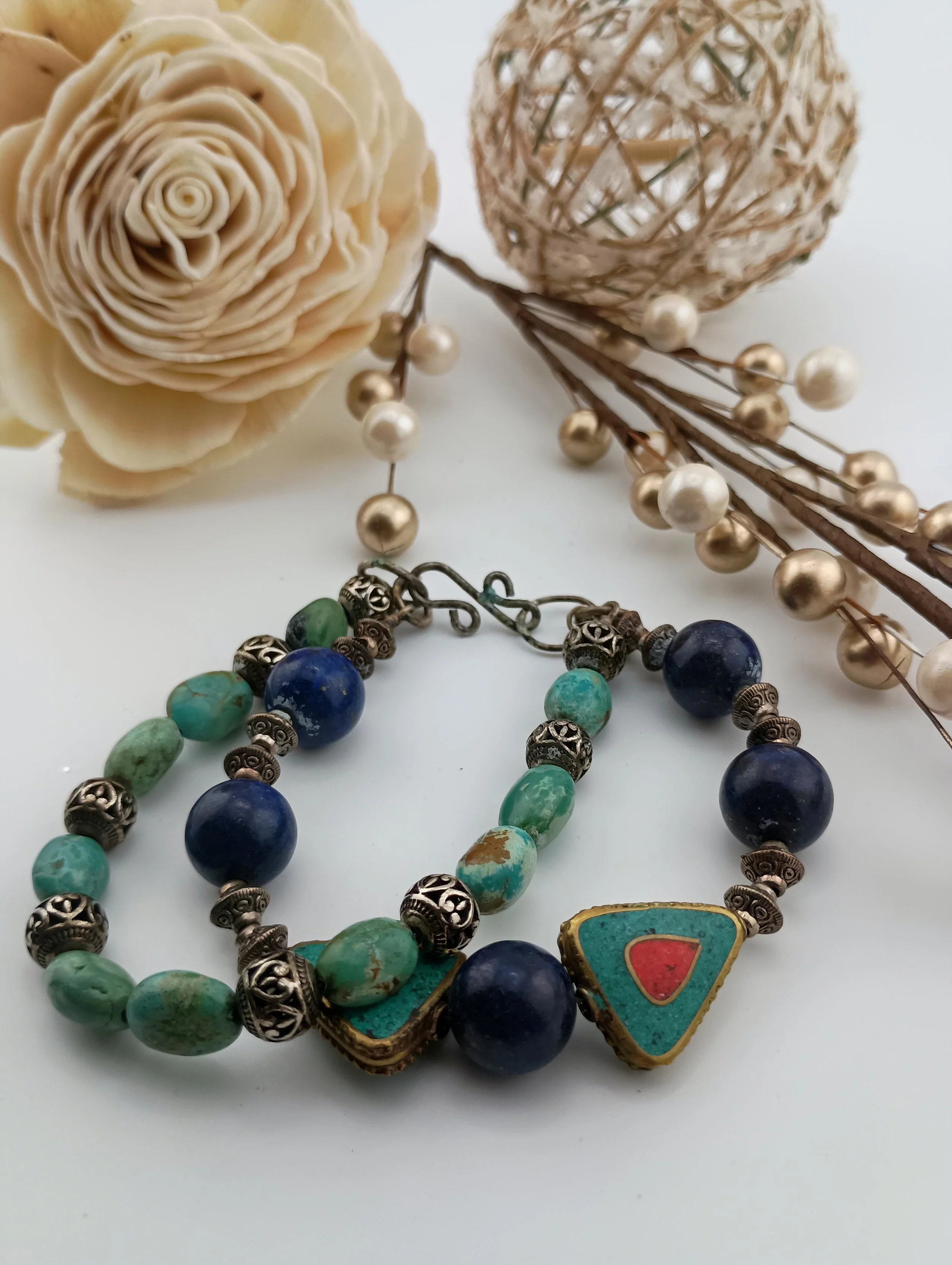 SGBB7 cream flower beads and ball.JPG