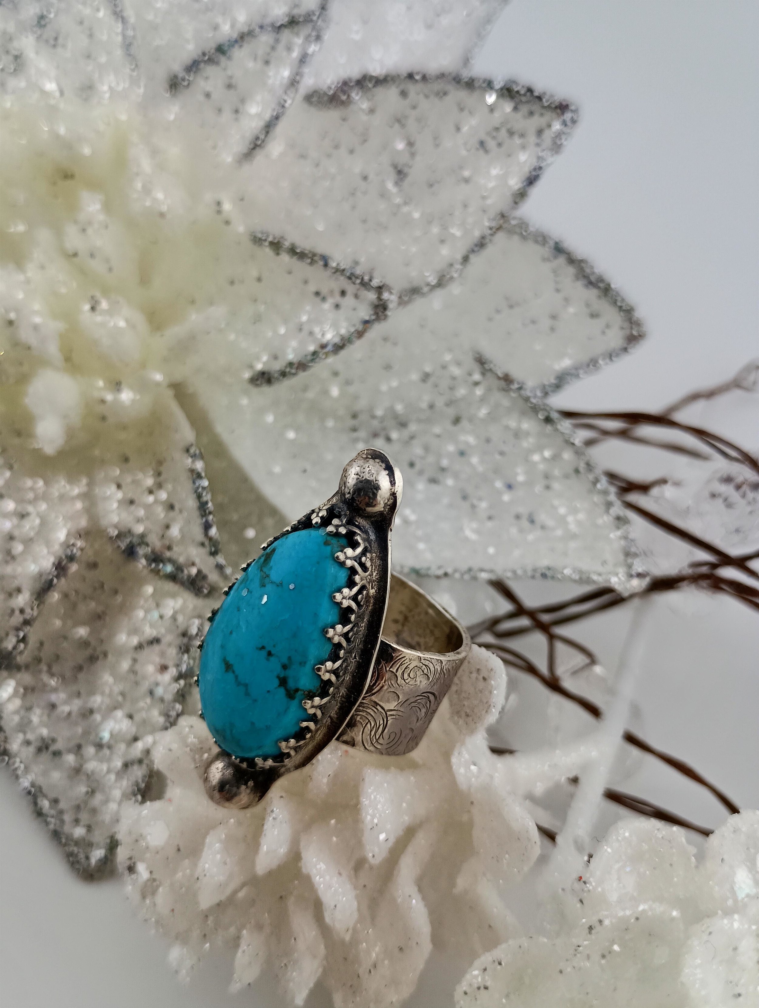 SGSR5 White pinecone poinsettia side view.JPG