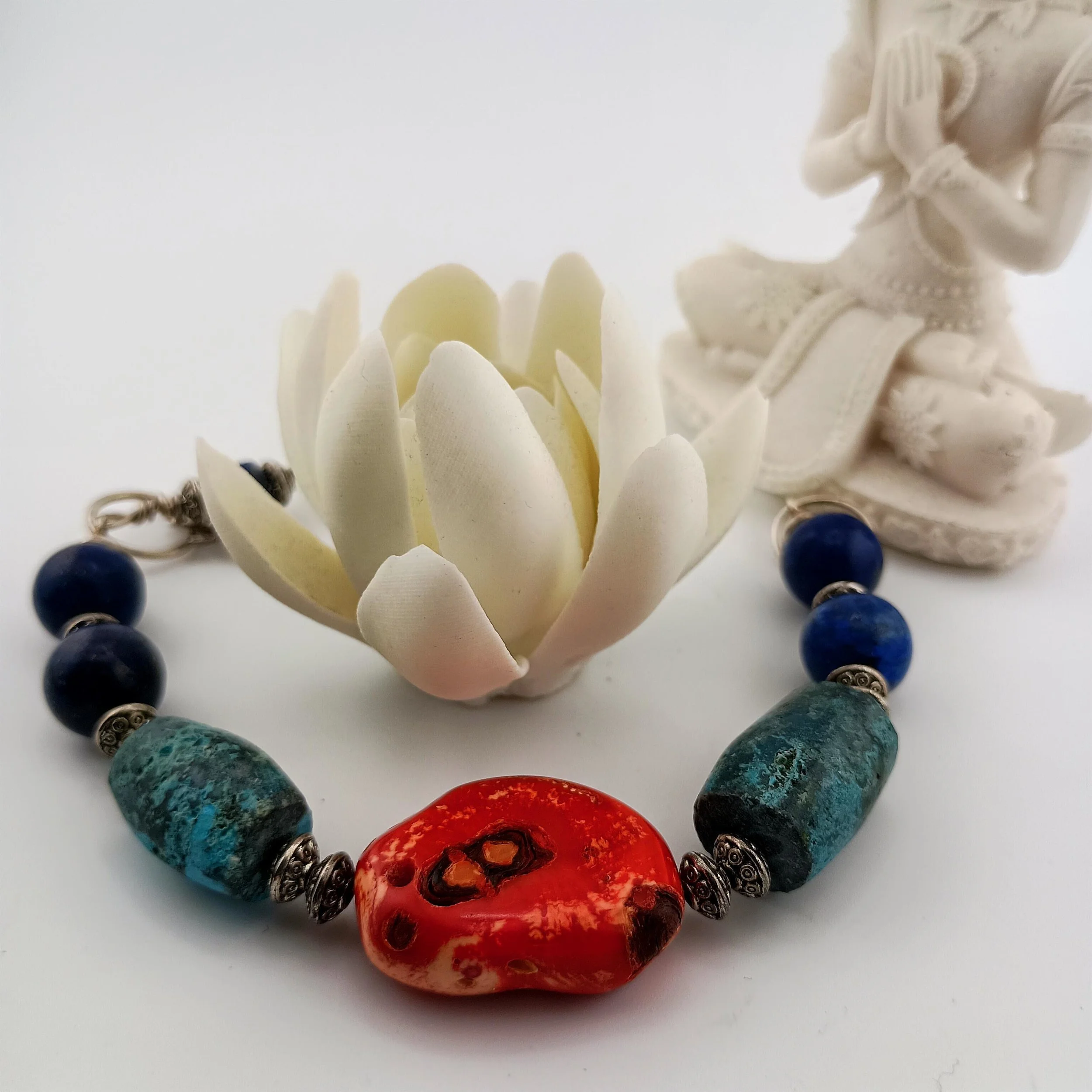 SGBB2 white Buddha white lotus close up.JPG
