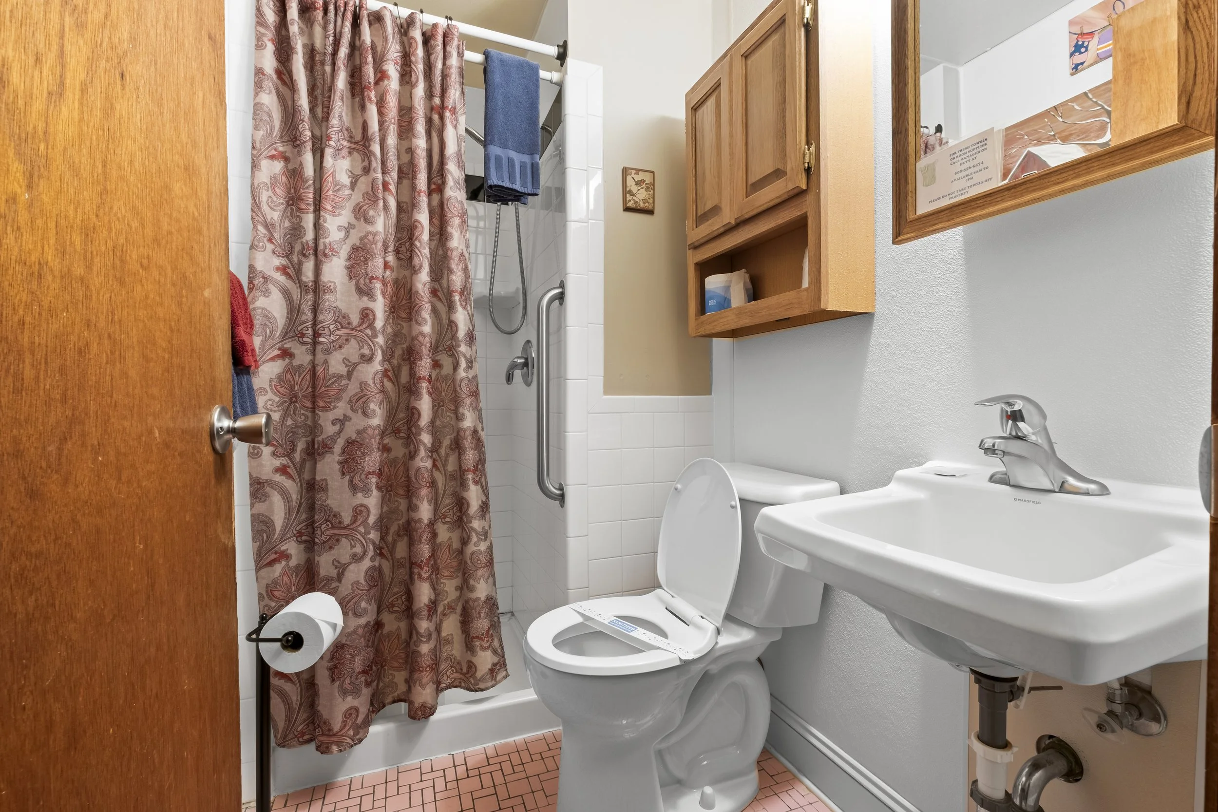#1 Bath.JPG