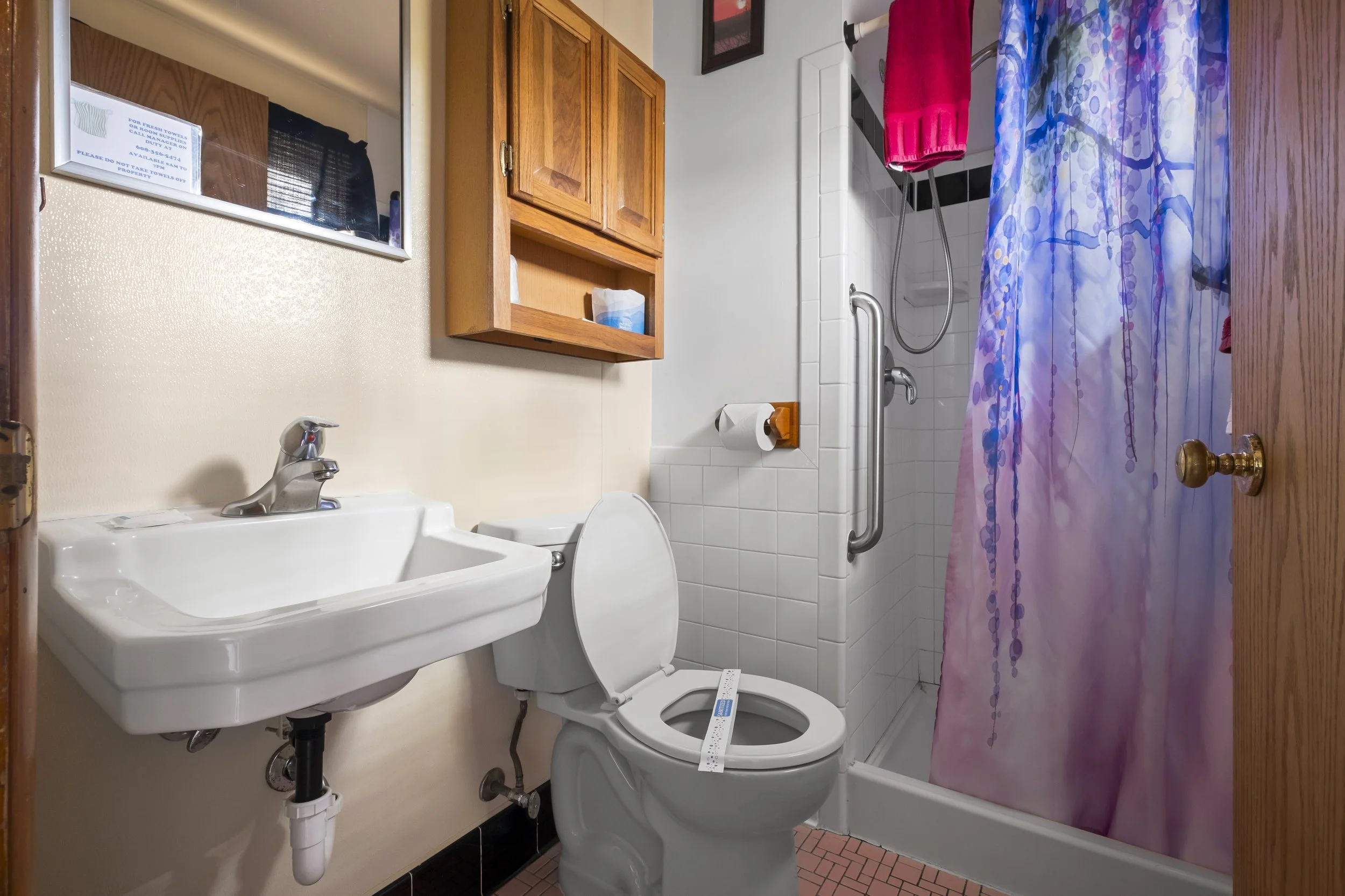 #2 Bath.JPG