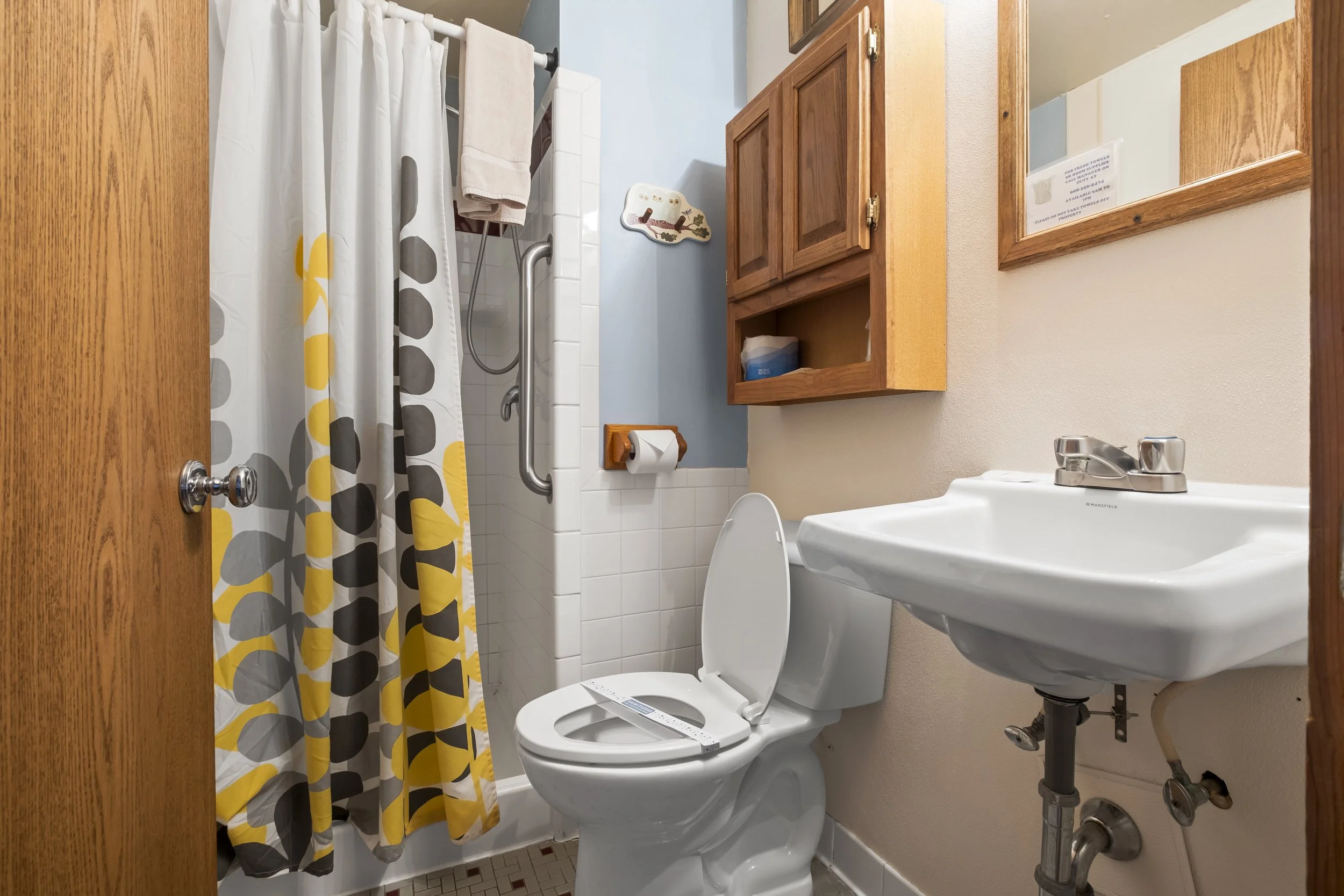 #7 Bath.JPG
