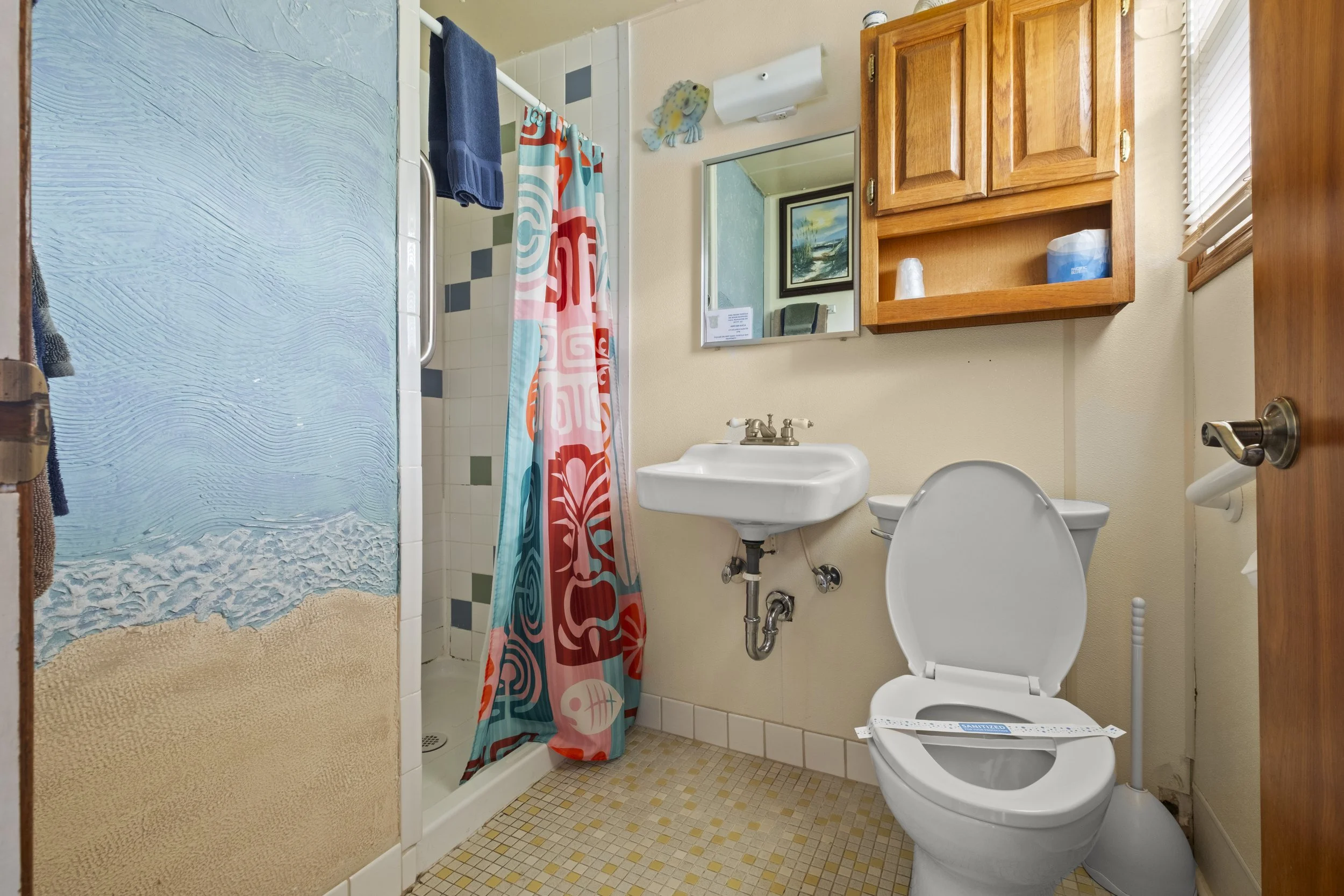 #11 Bath.JPG