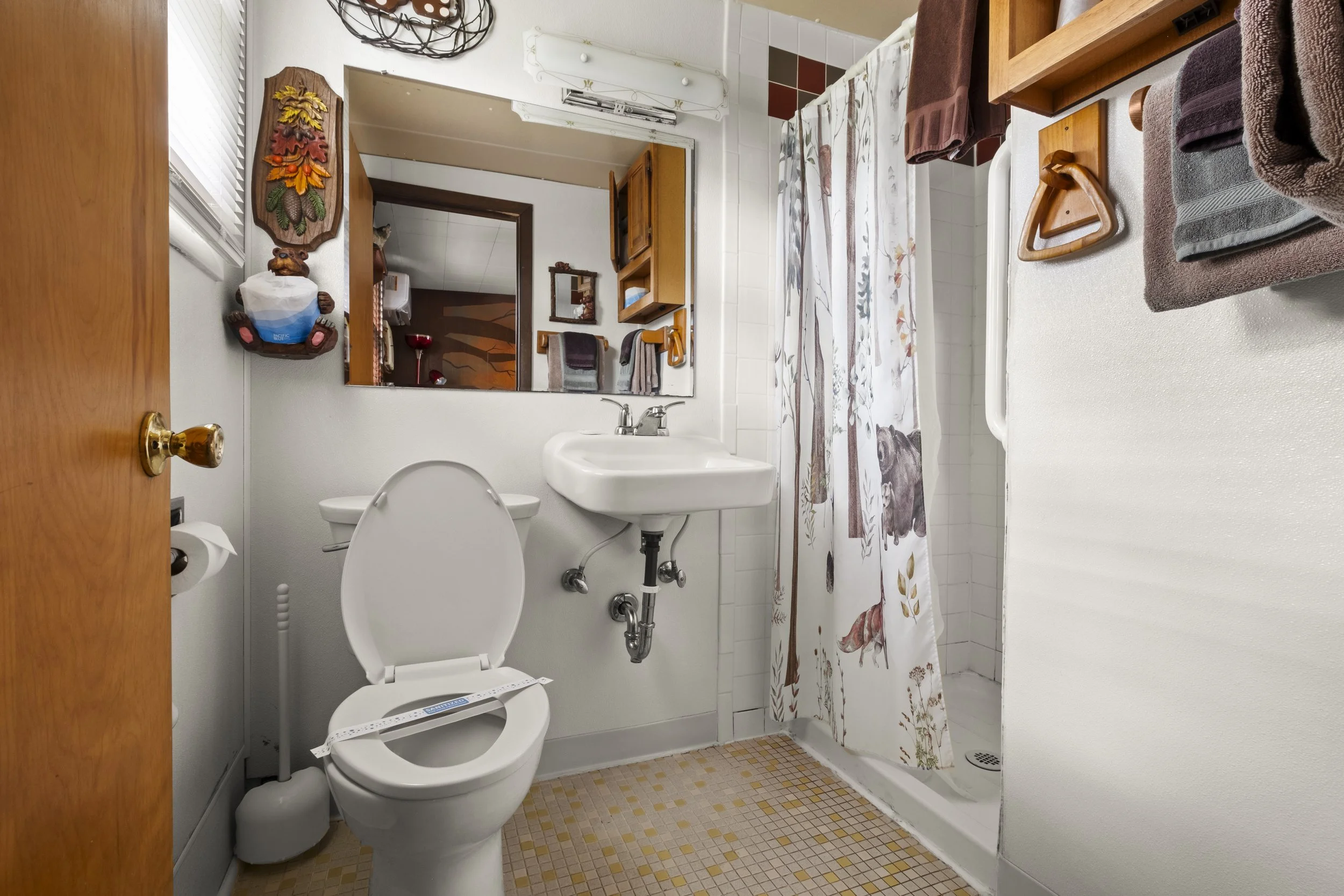 #12 Bath.JPG