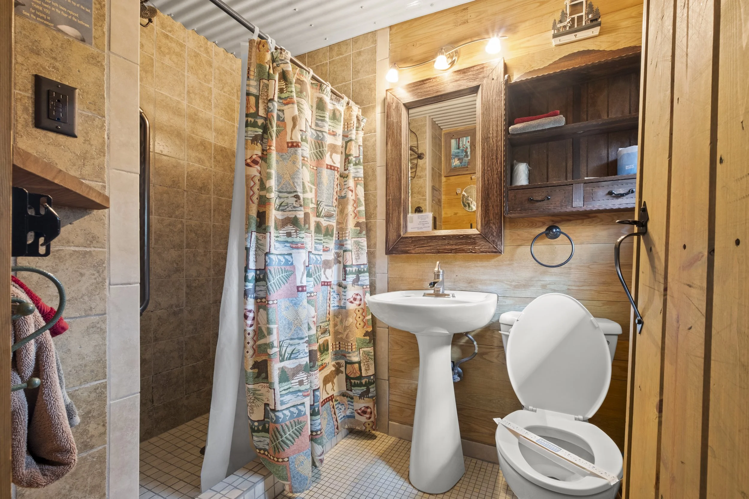 #16 Bath.JPG