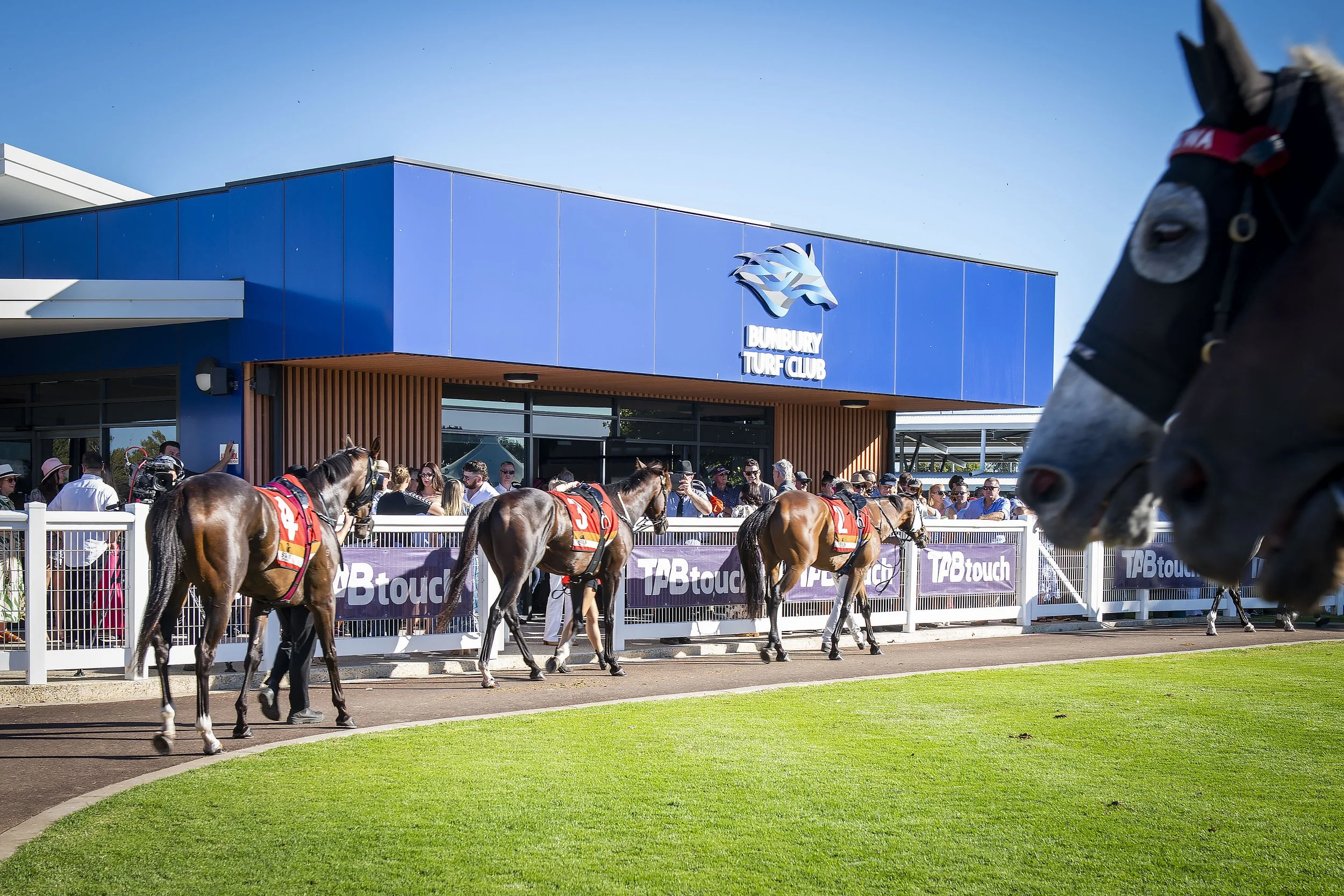 Mid Week Racing