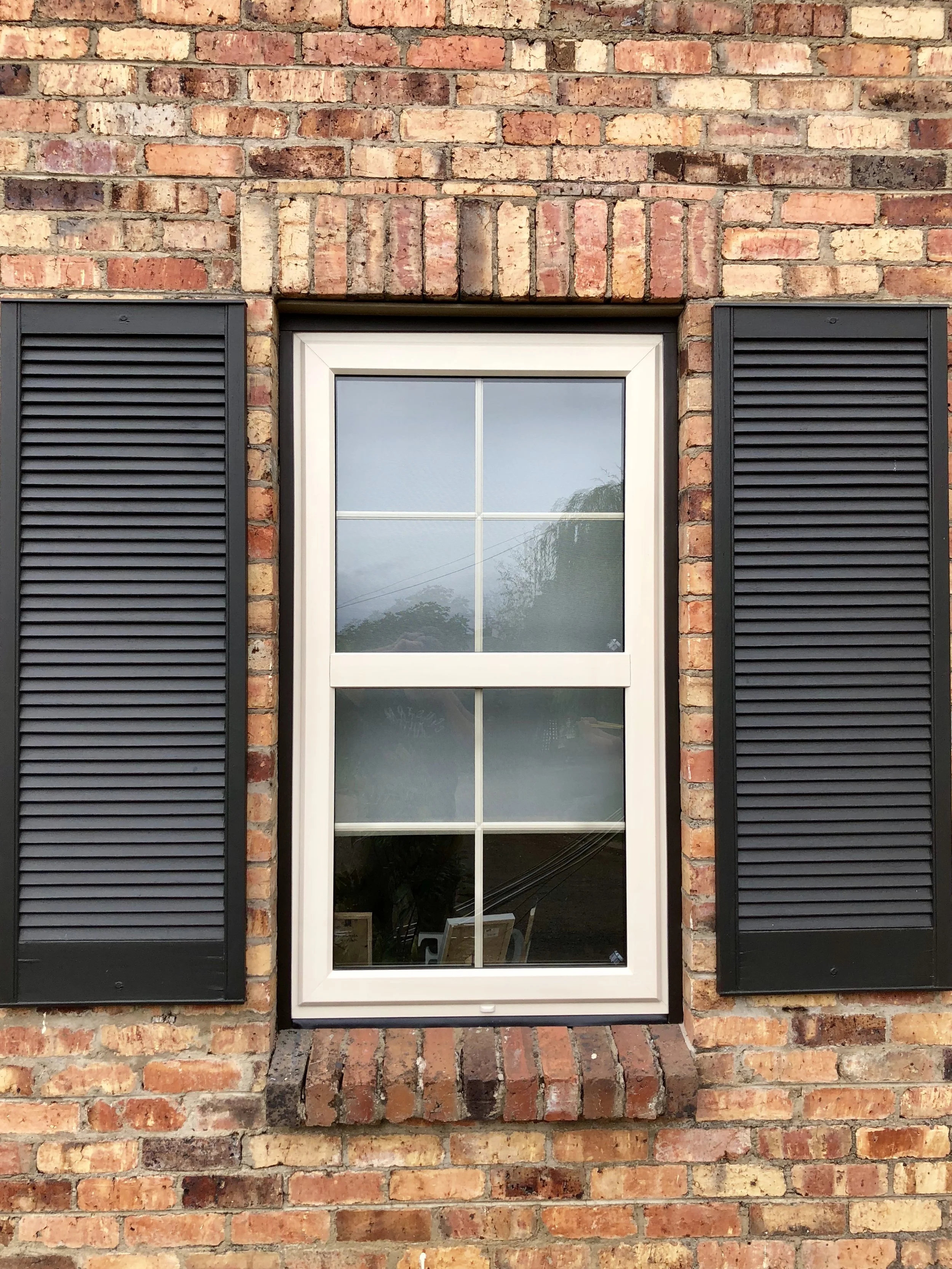 Maintain your home's character and charm with Internal Colonial Bars, which come in White, Black, Creme, and Golden Oak.